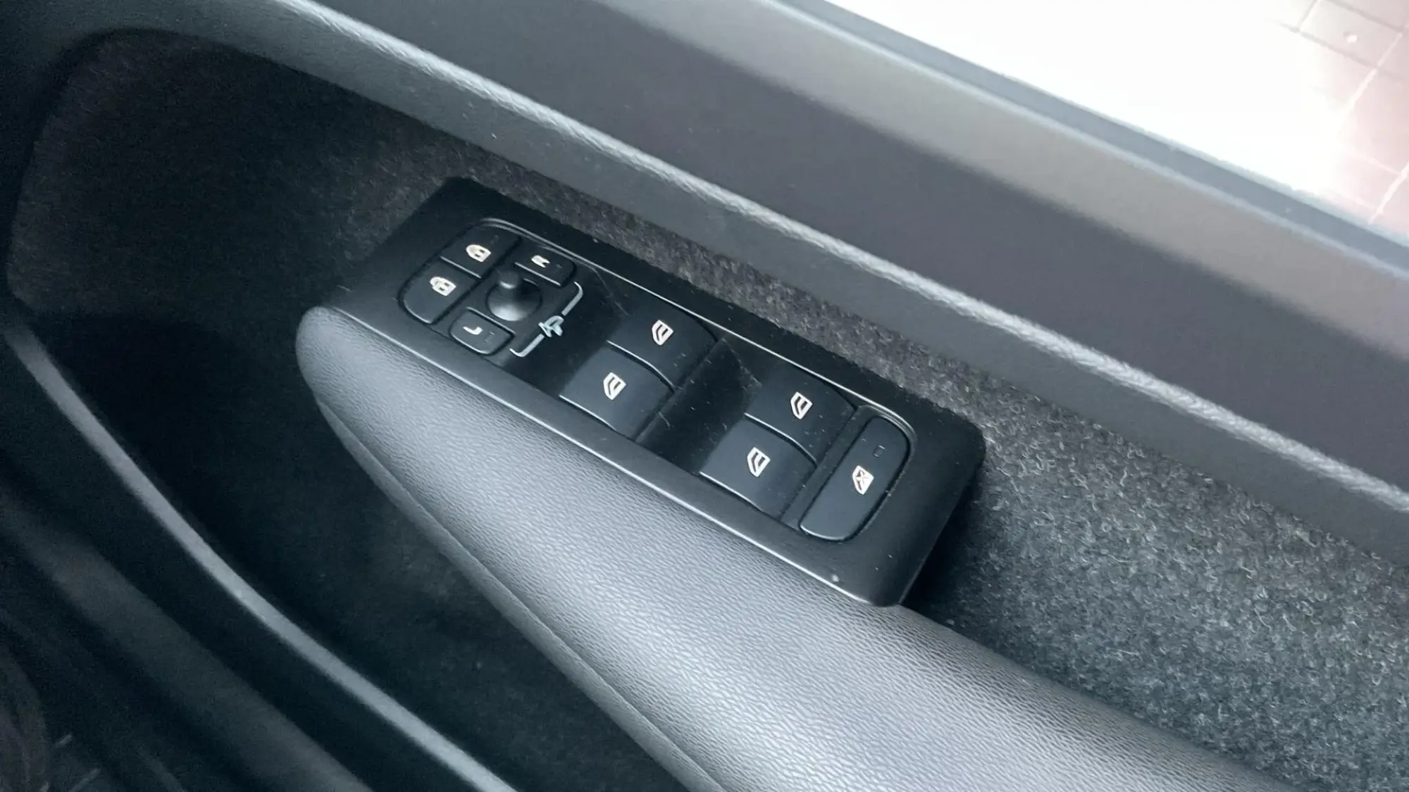 Volvo XC40 Image 24