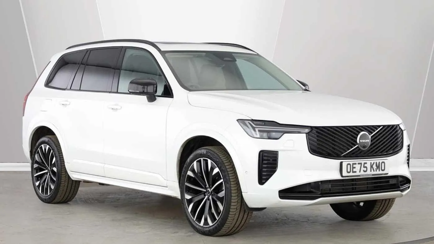 Volvo XC90 Plug-In Hybrid listing photo