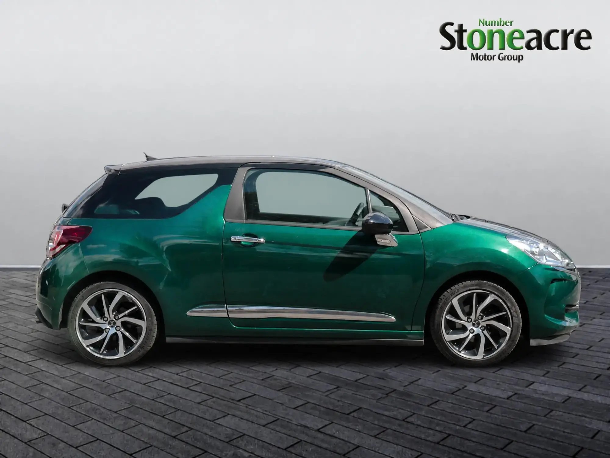 DS AUTOMOBILES DS 3 Image 2