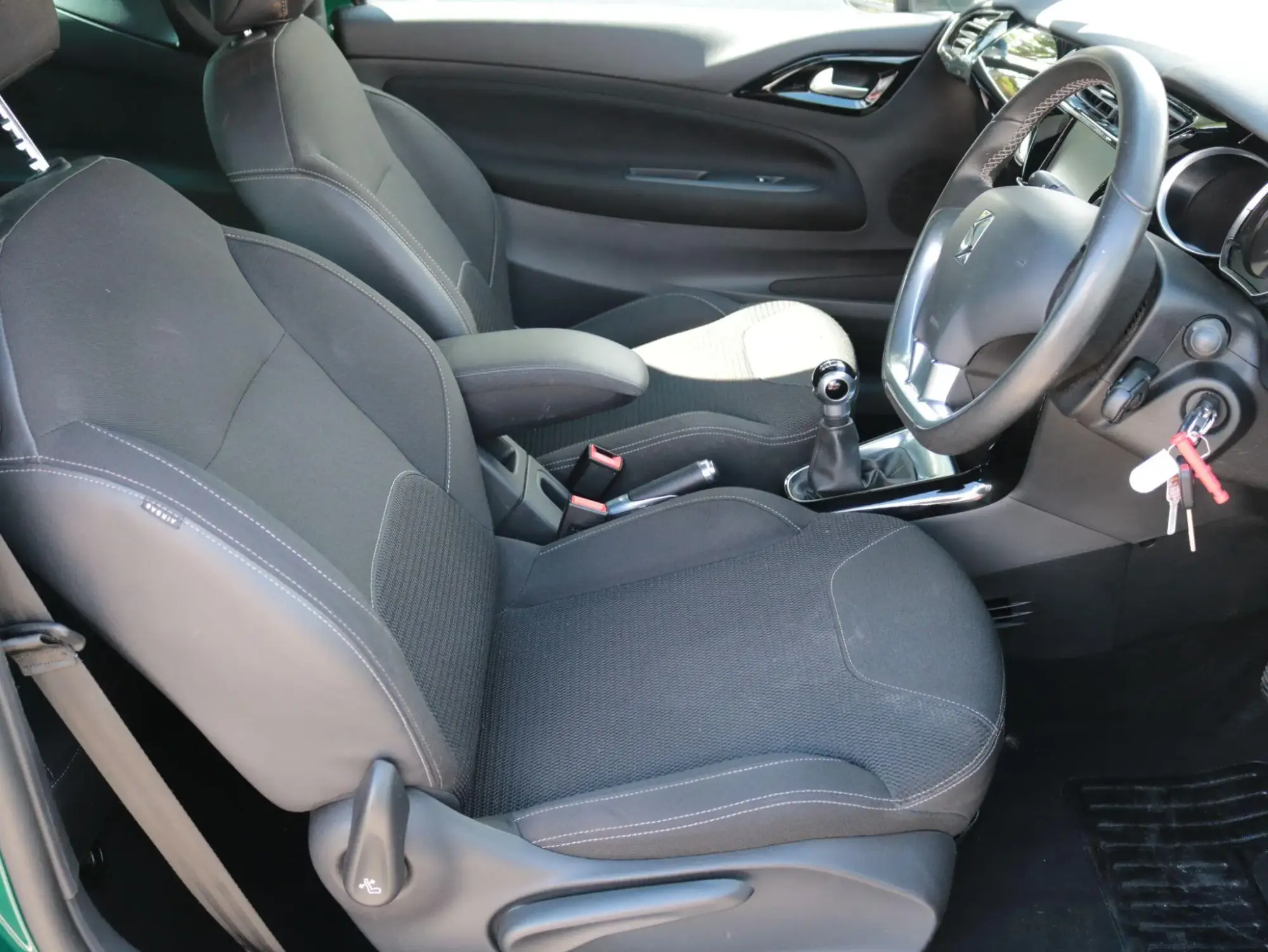 DS AUTOMOBILES DS 3 Image 13