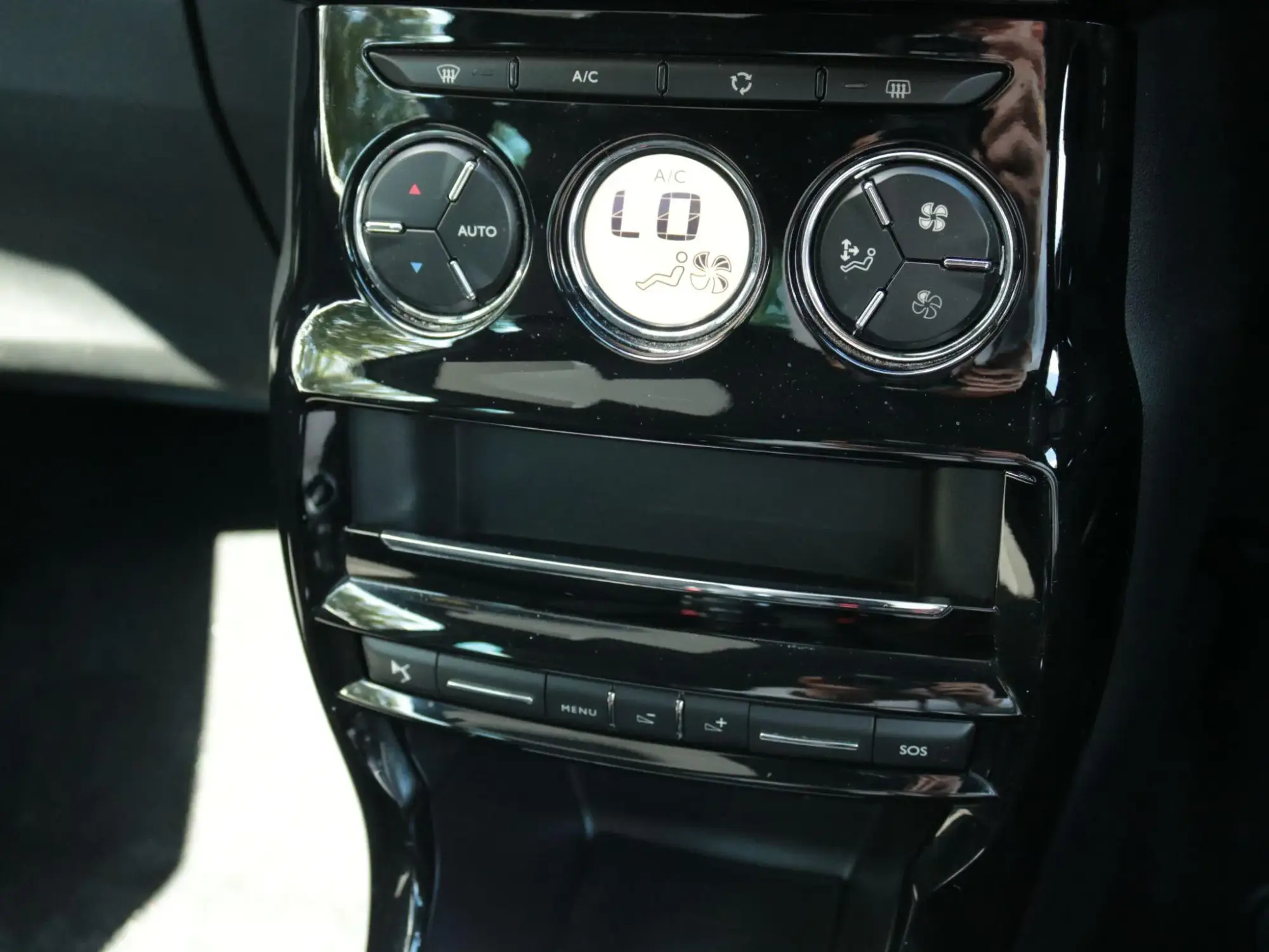 DS AUTOMOBILES DS 3 Image 25