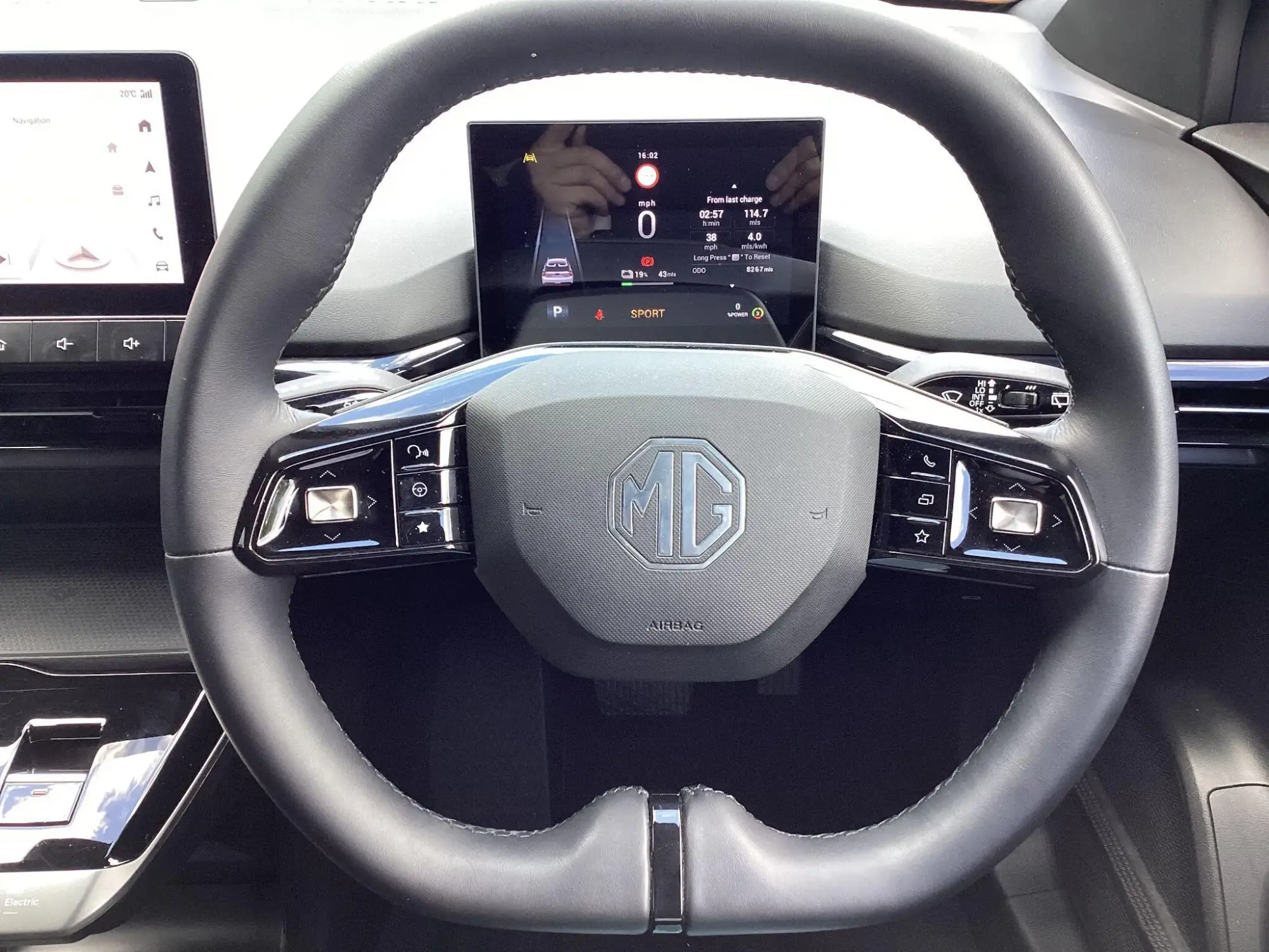 MG4 EV Image 11