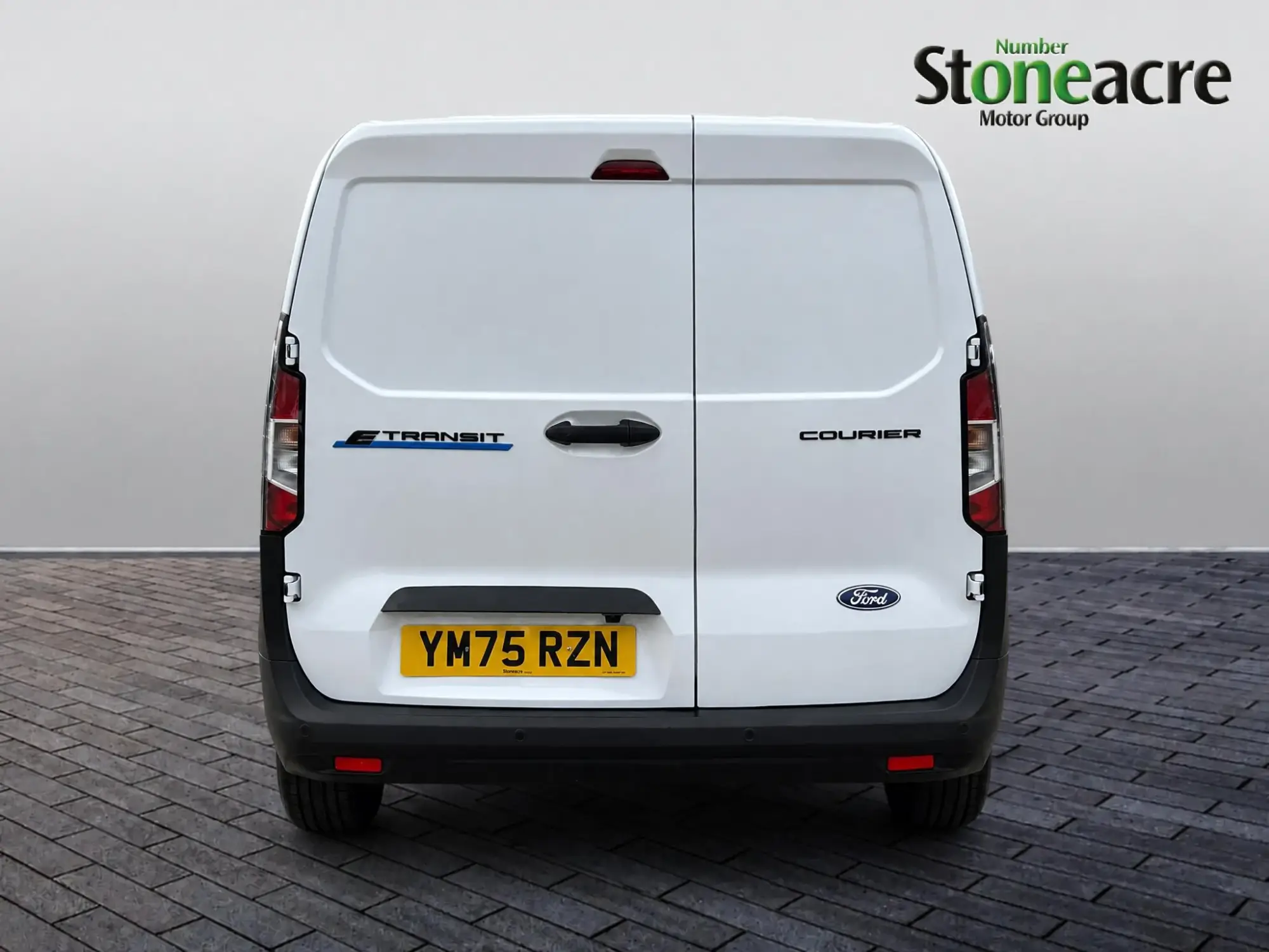 Ford E-Transit Courier Image 6
