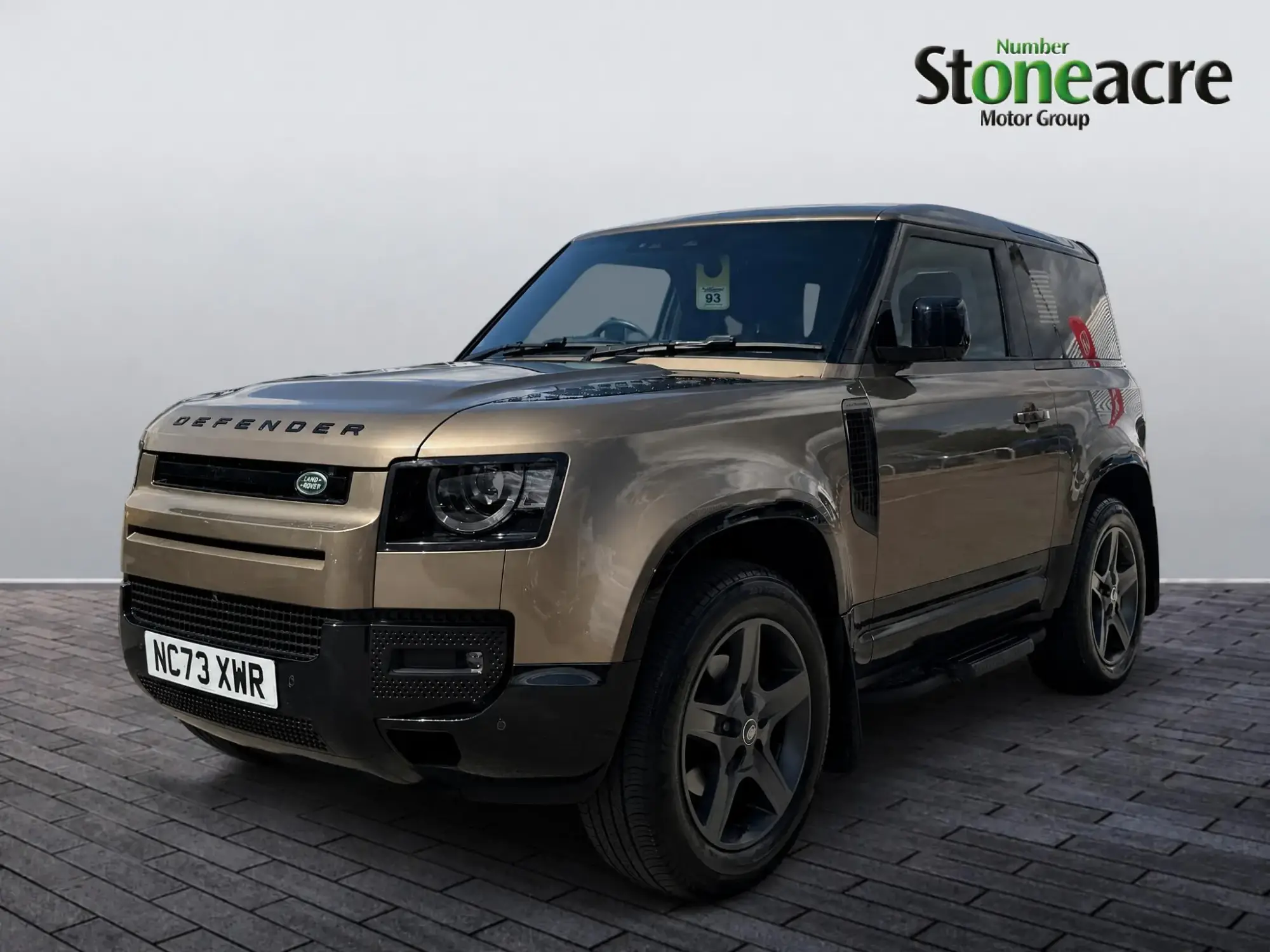 Land Rover Defender 90 Image 7 Land Rover Defender 90 Image 7