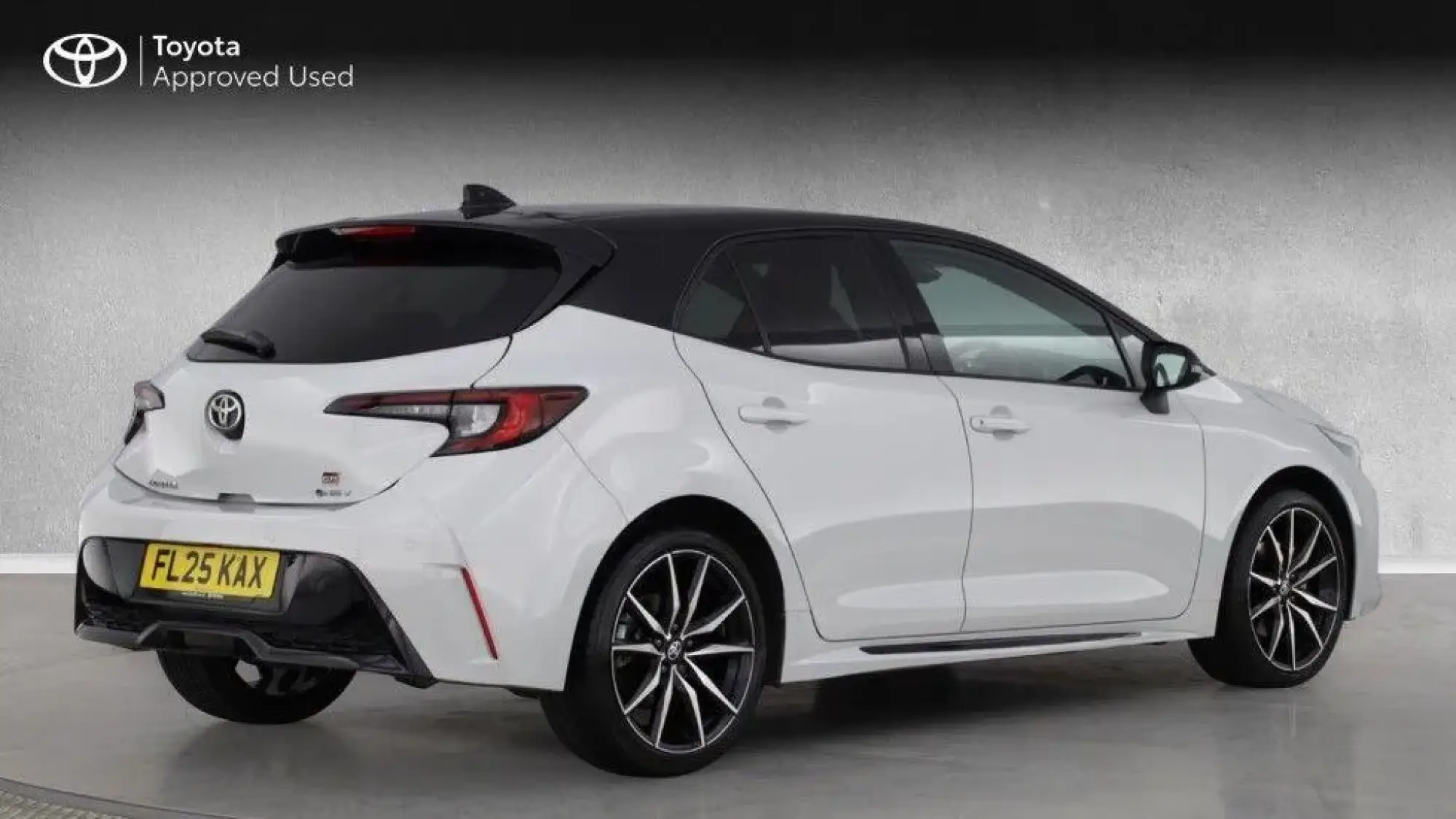 Toyota Corolla Hatchback Image 3