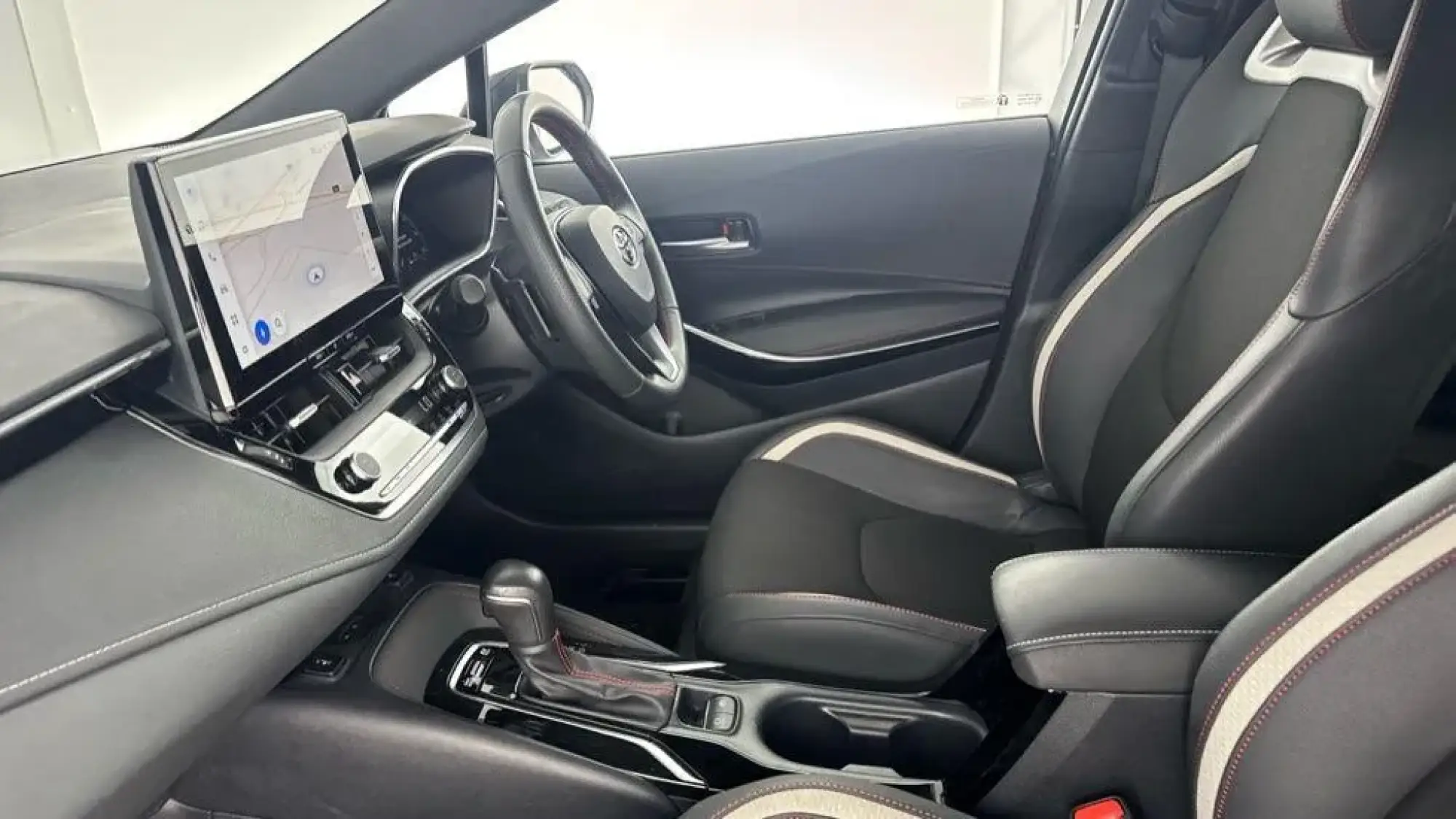 Toyota Corolla Hatchback Image 14
