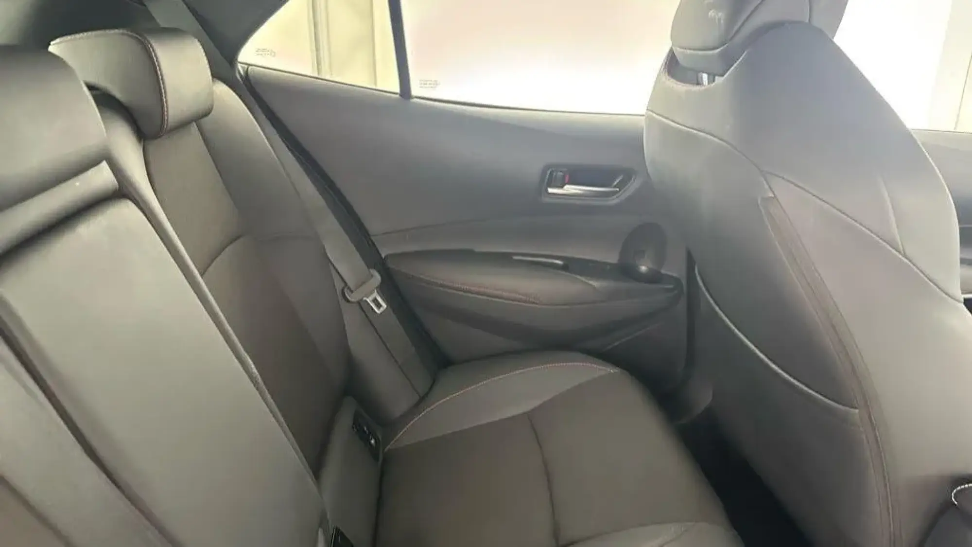 Toyota Corolla Hatchback Image 16
