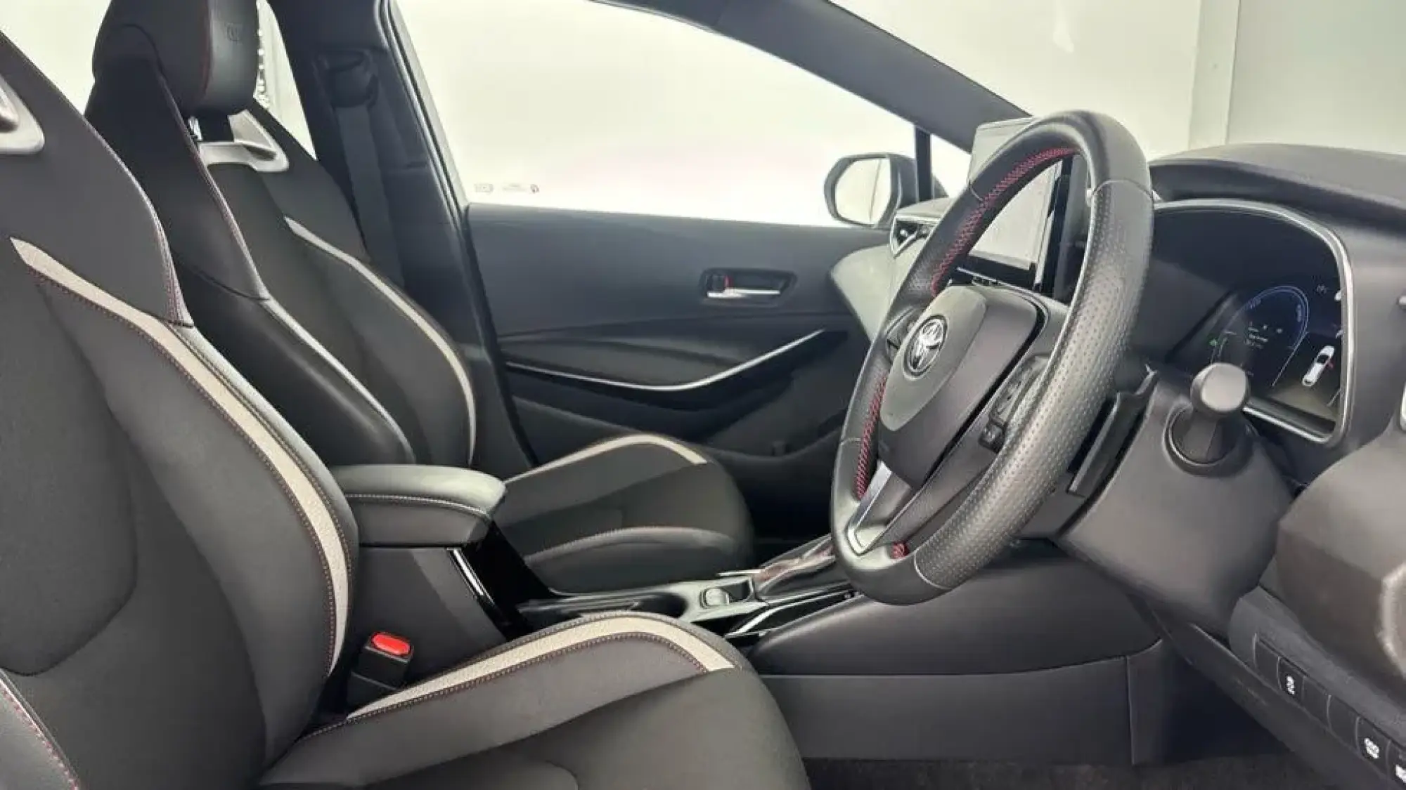 Toyota Corolla Hatchback Image 19