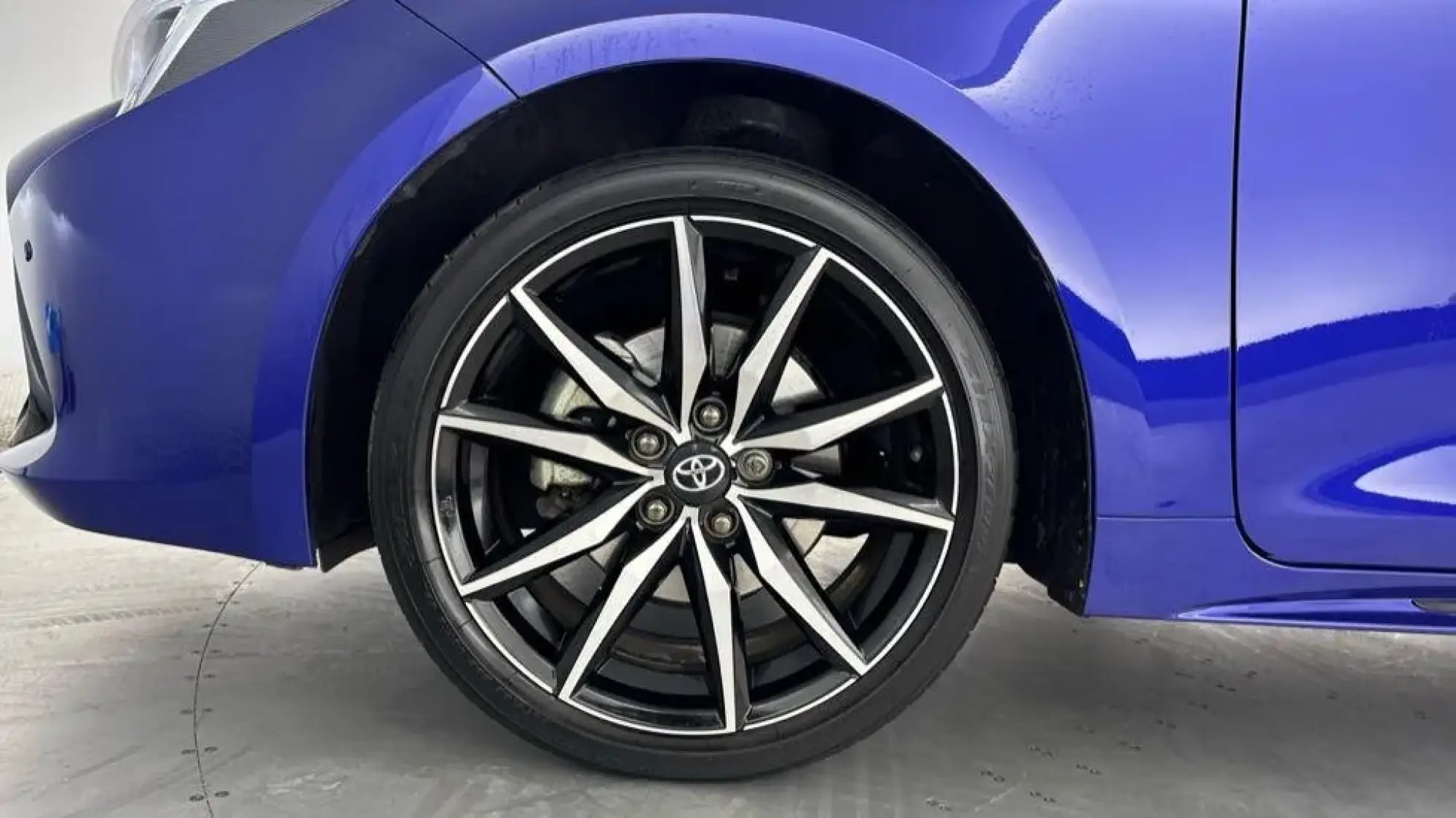 Toyota Corolla Touring Sports Image 9