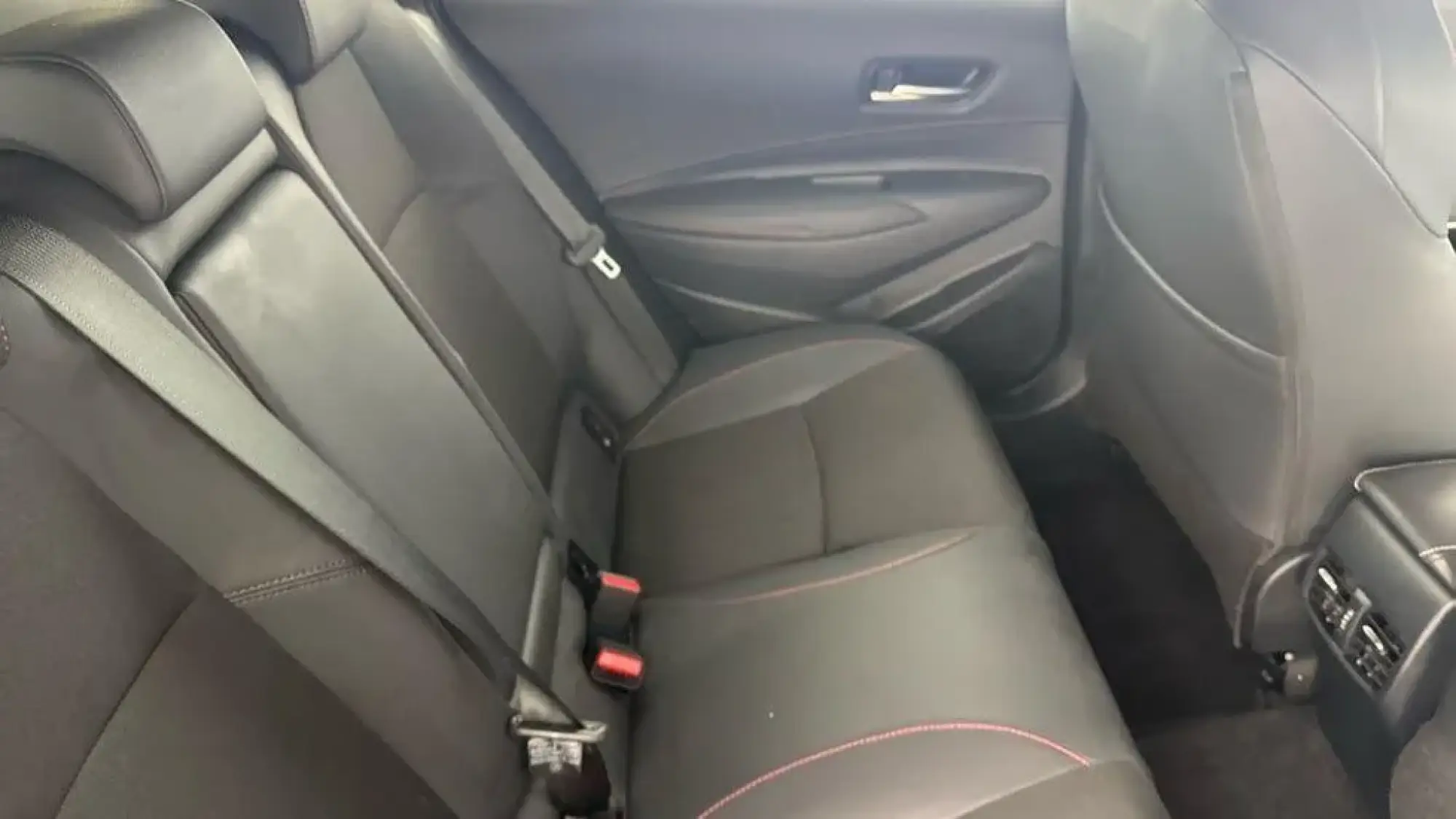 Toyota Corolla Touring Sports Image 15