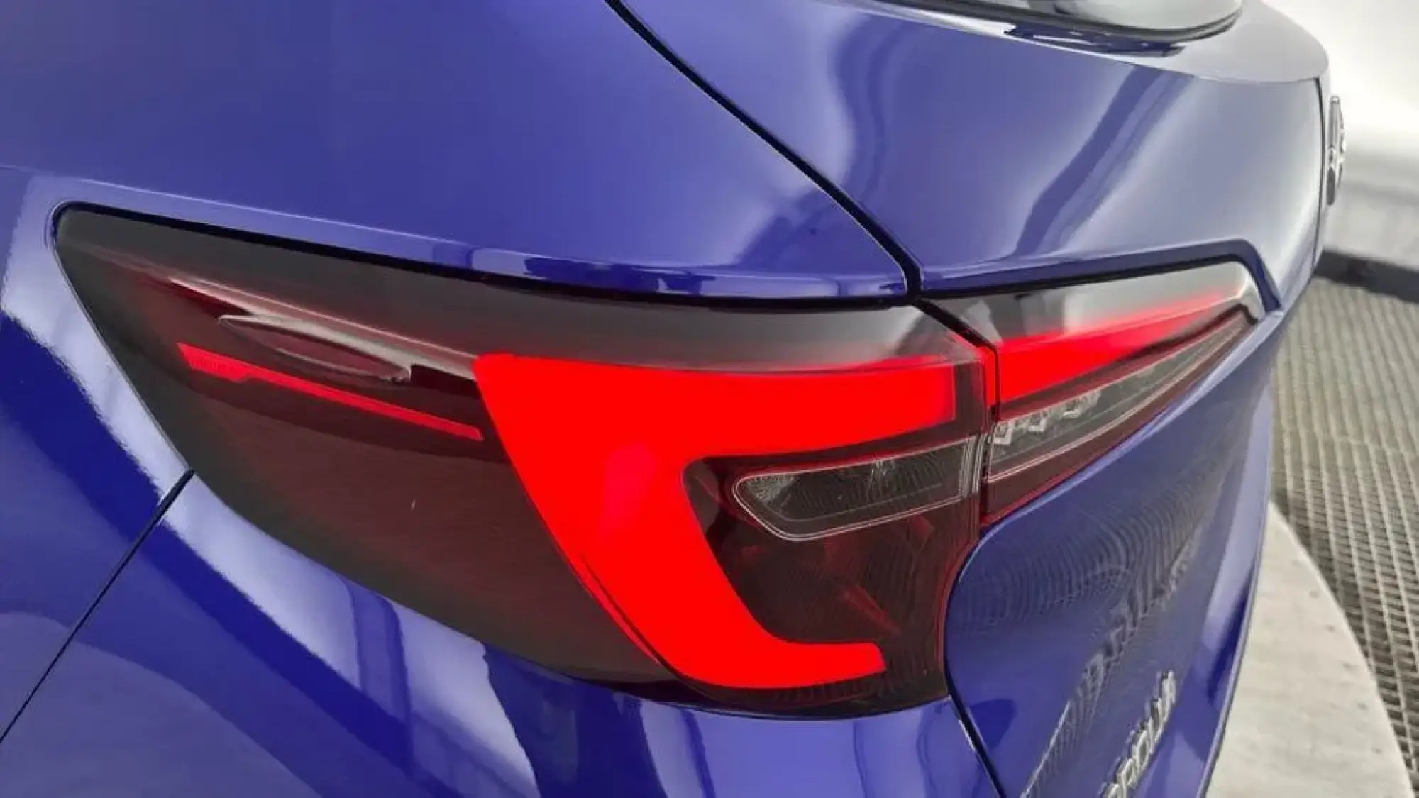 Toyota Corolla Touring Sports Image 25