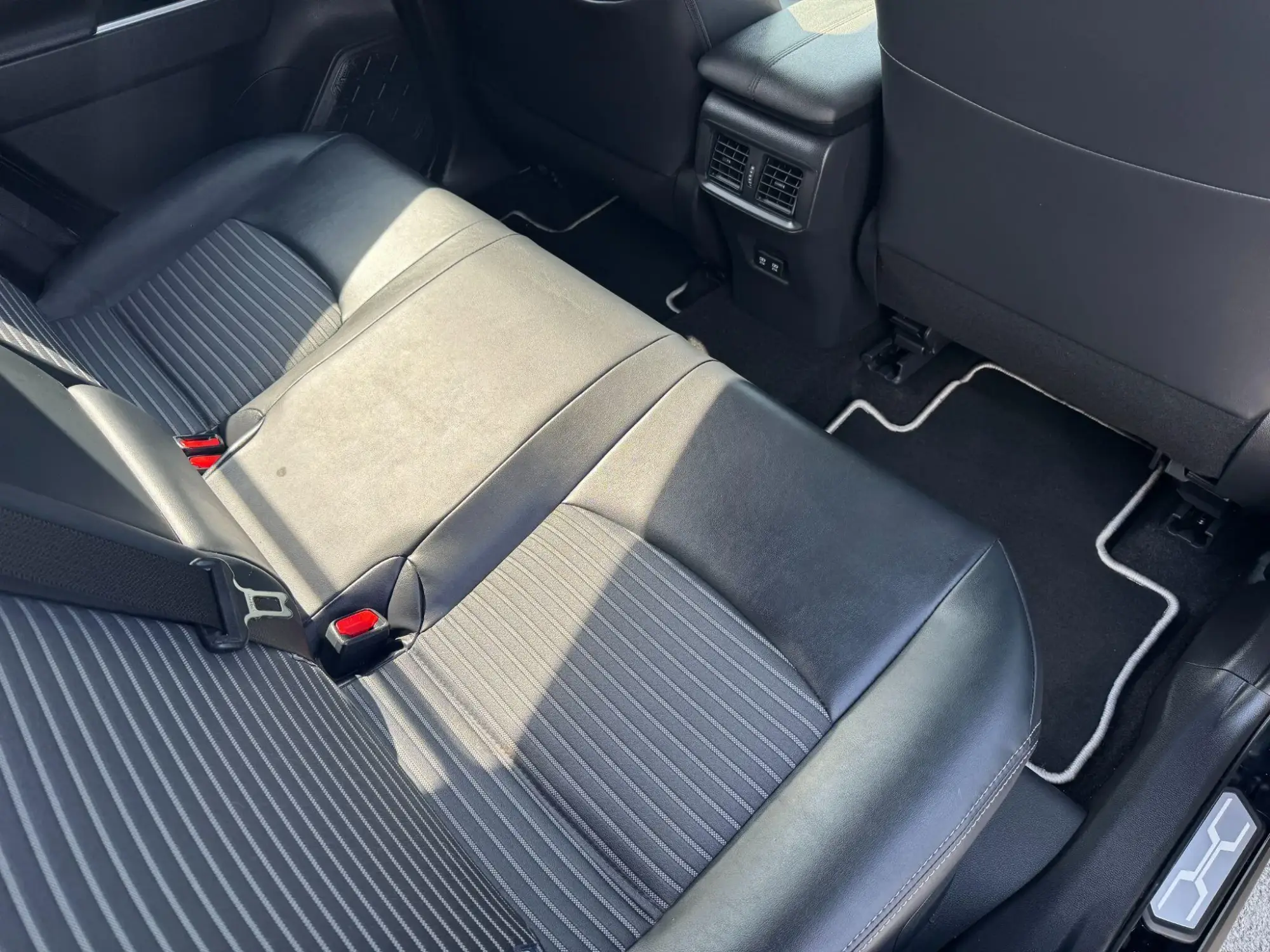 Toyota RAV4 Image 12 Toyota RAV4 Image 12