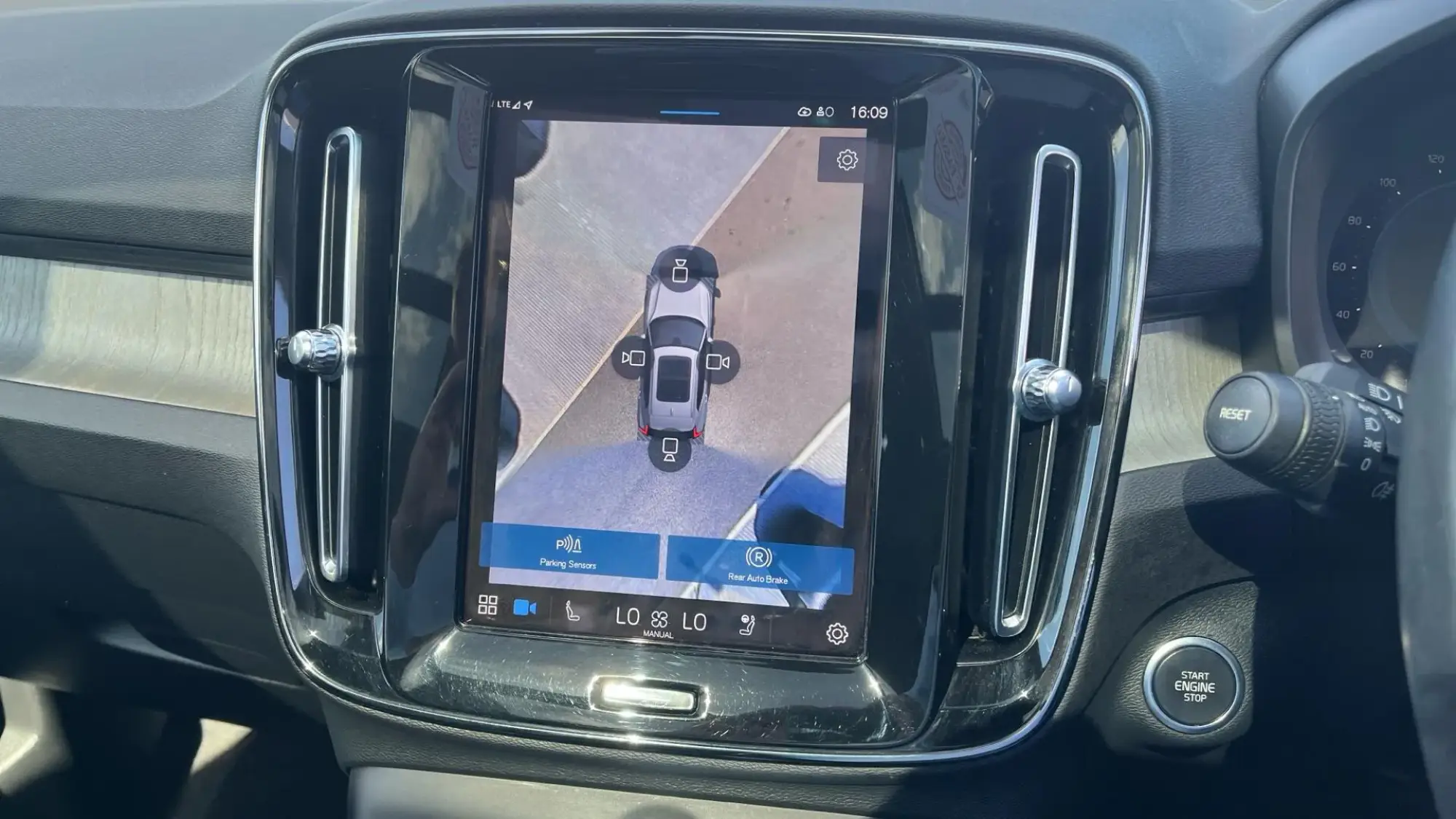 Volvo XC40 Image 19