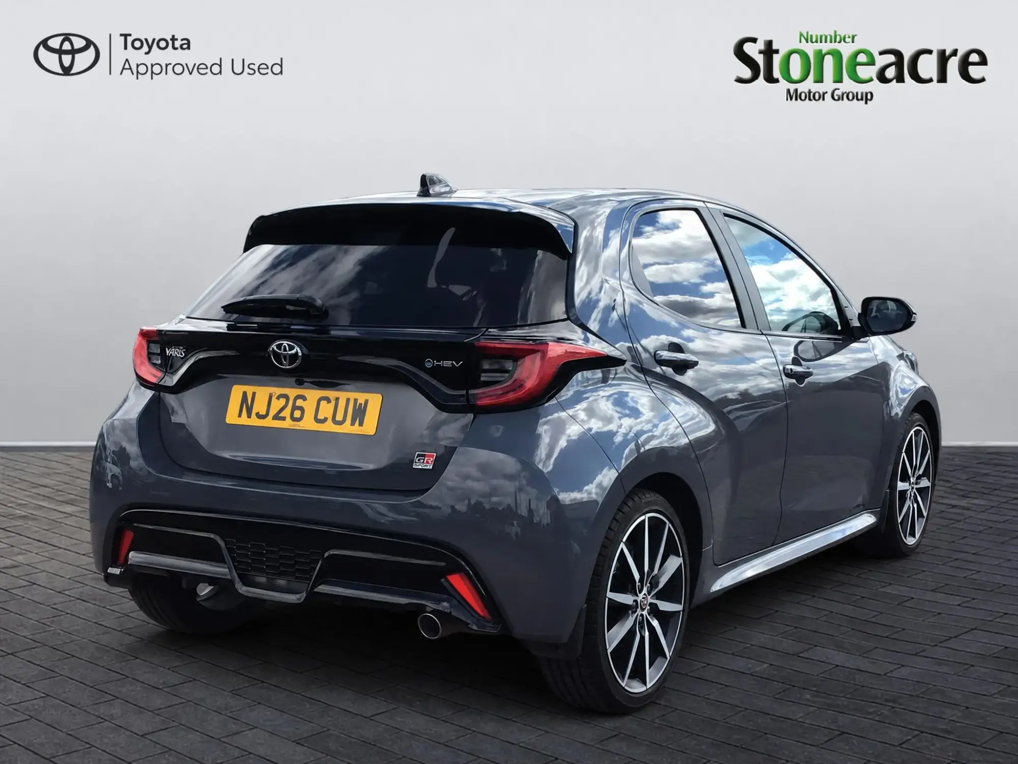 Toyota Yaris Image 2