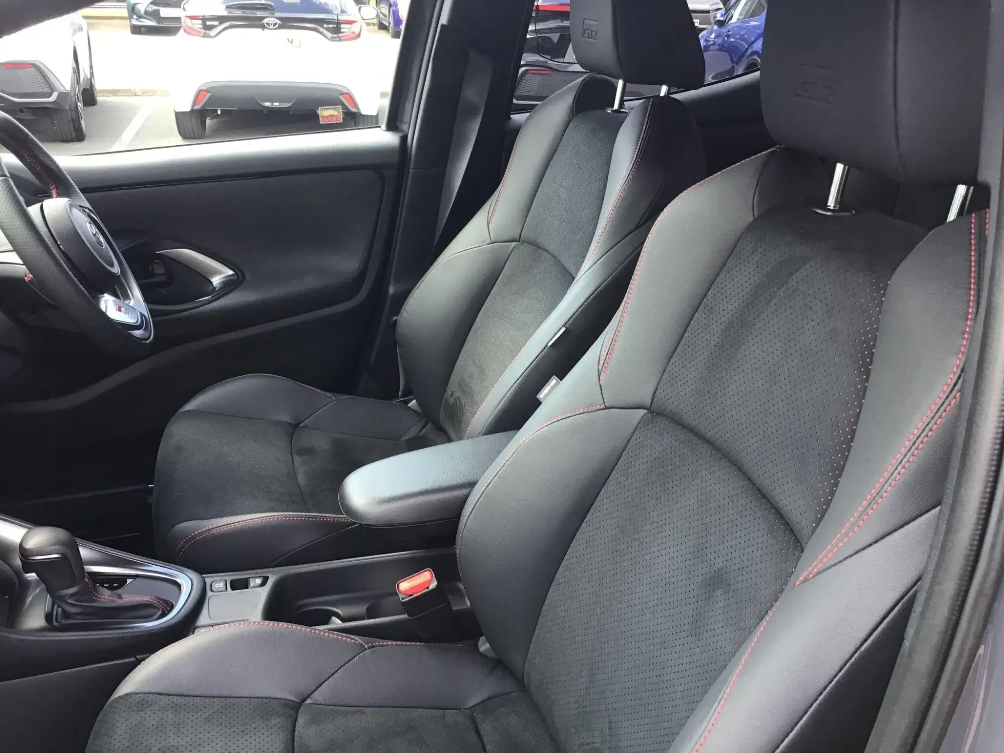 Toyota Yaris Image 15
