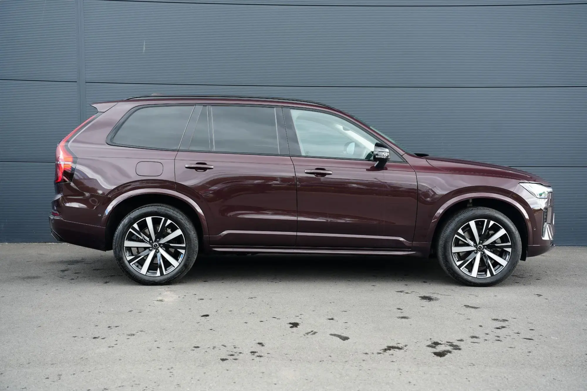 Volvo XC90 Plug-In Hybrid Image 30
