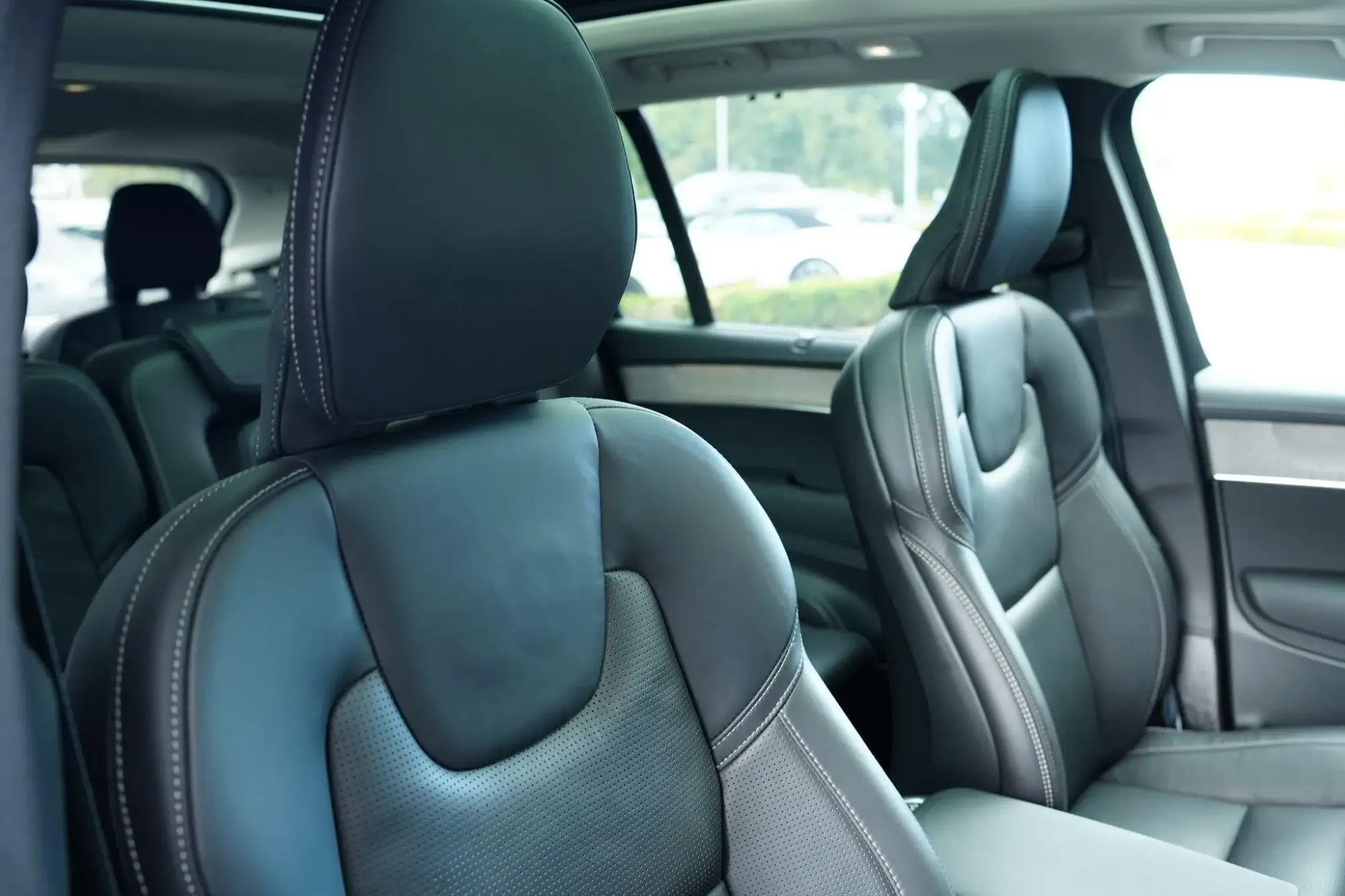 Volvo XC90 Plug-In Hybrid Image 15
