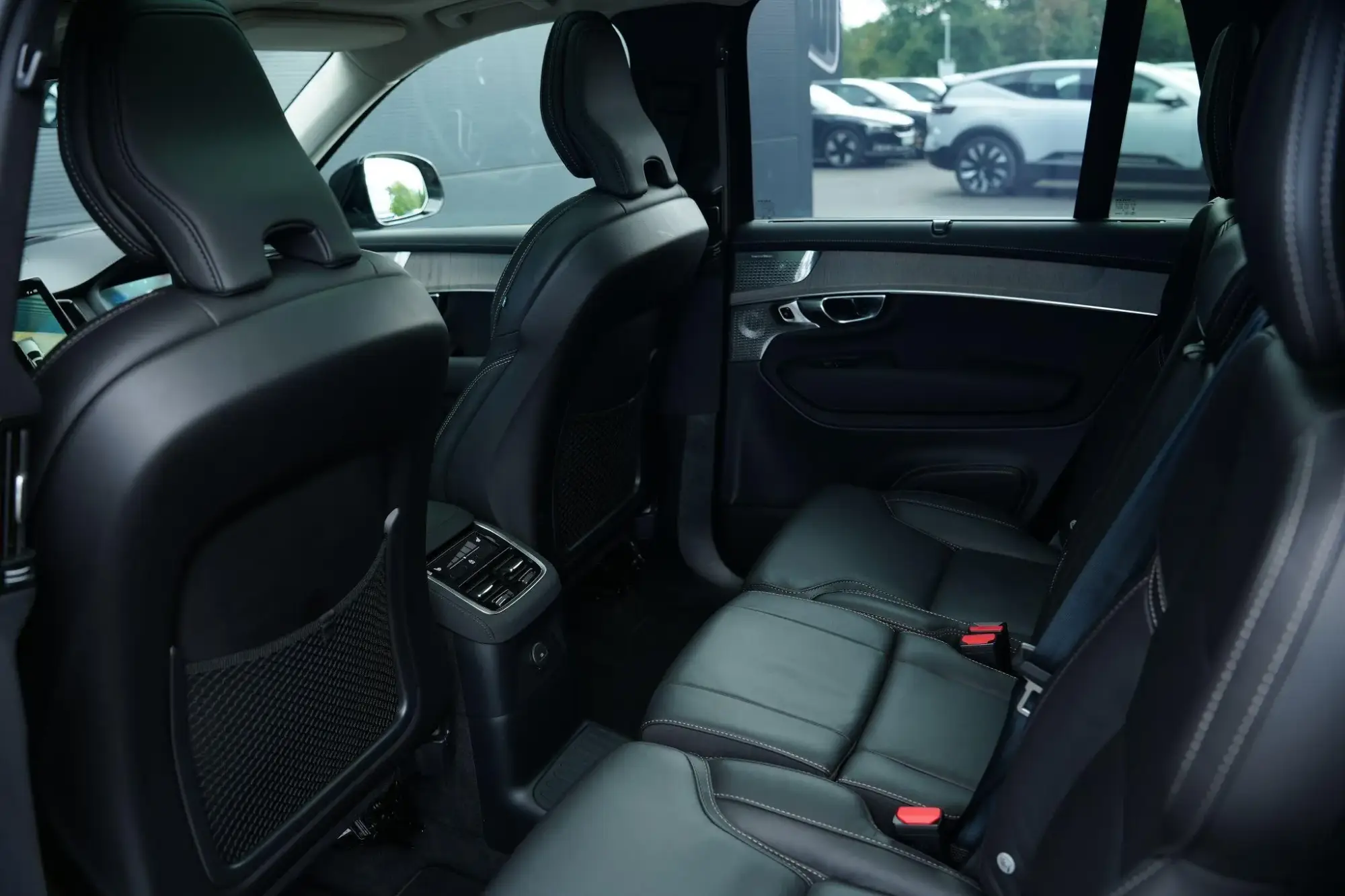 Volvo XC90 Plug-In Hybrid Image 19