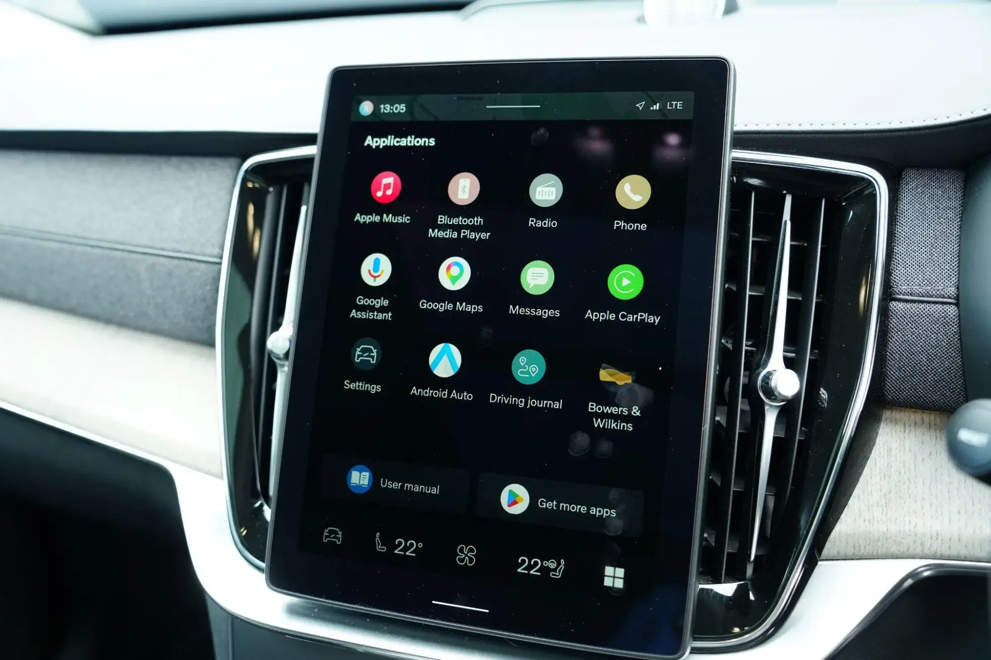 Volvo XC90 Plug-In Hybrid Image 22