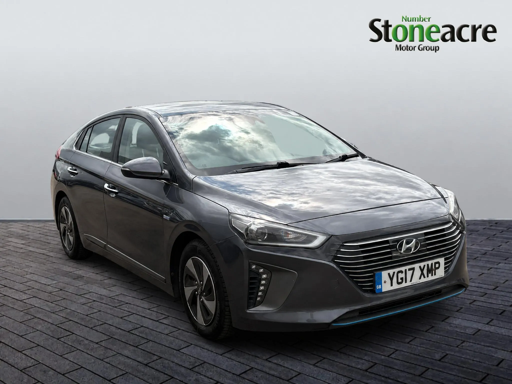 Hyundai Ioniq Hybrid listing photo