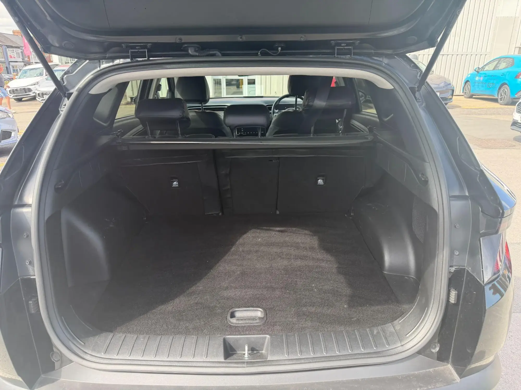 Hyundai TUCSON Plug-in Hybrid Image 9 Hyundai TUCSON Plug-in Hybrid Image 9