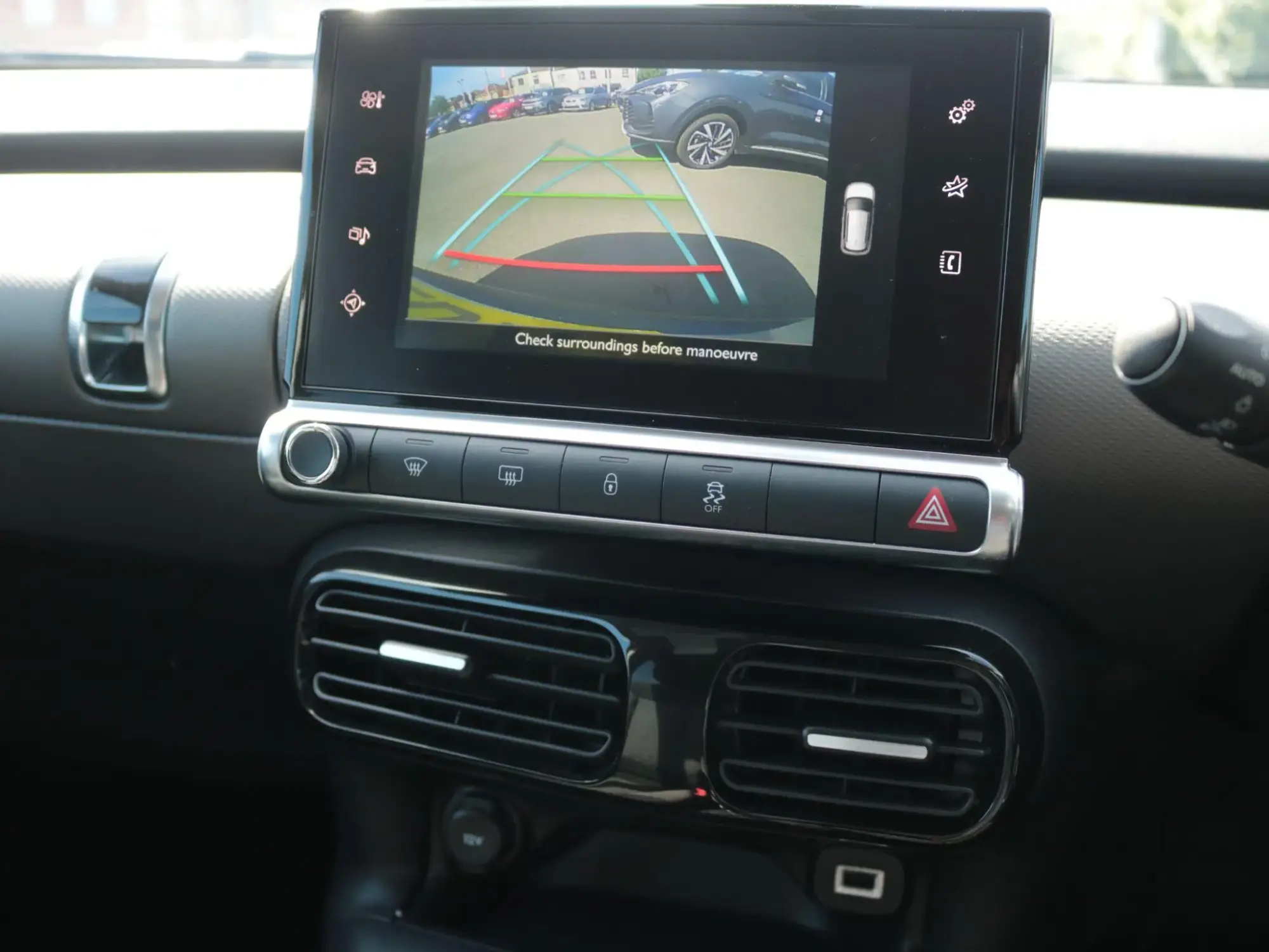Citroen C4 Cactus Image 16