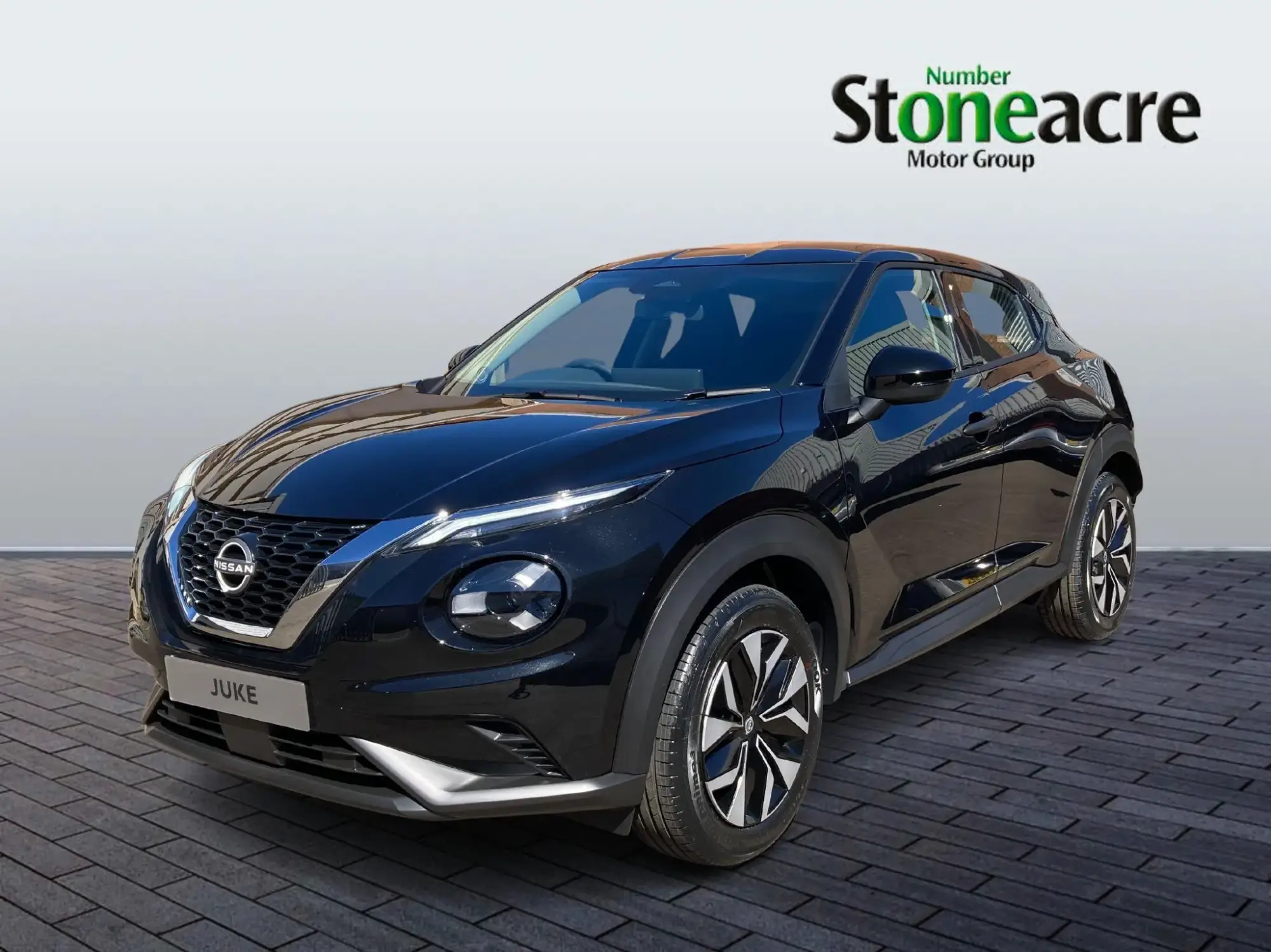 Nissan Juke 1.0 DIG-T Acenta Premium Euro 6 (s/s) 5dr Image 3 Nissan Juke 1.0 DIG-T Acenta Premium Euro 6 (s/s) 5dr Image 3