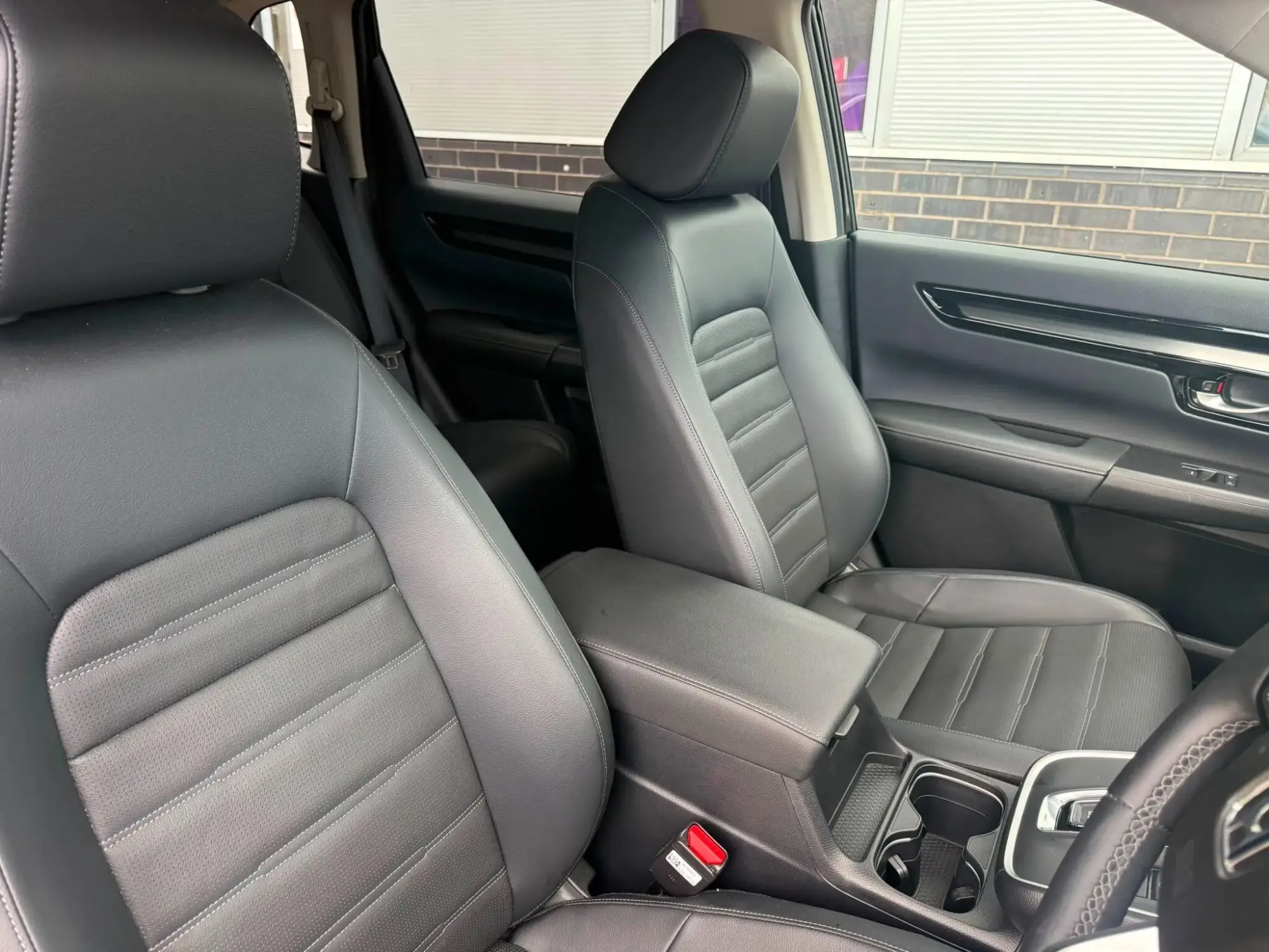 Honda CR-V Hybrid Image 12 Honda CR-V Hybrid Image 12