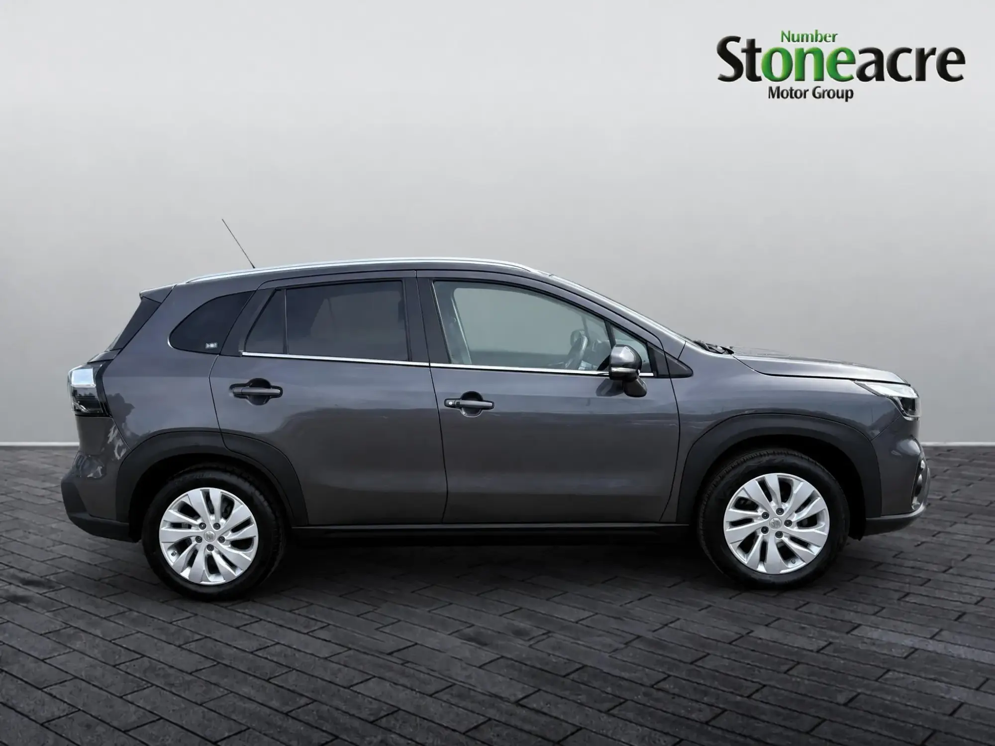 Suzuki S-Cross Image 2
