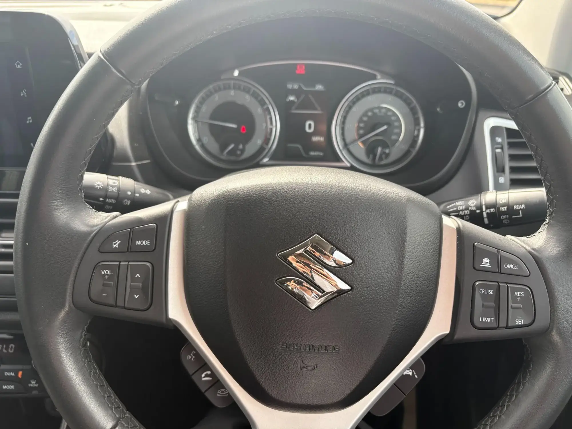 Suzuki S-Cross Image 18