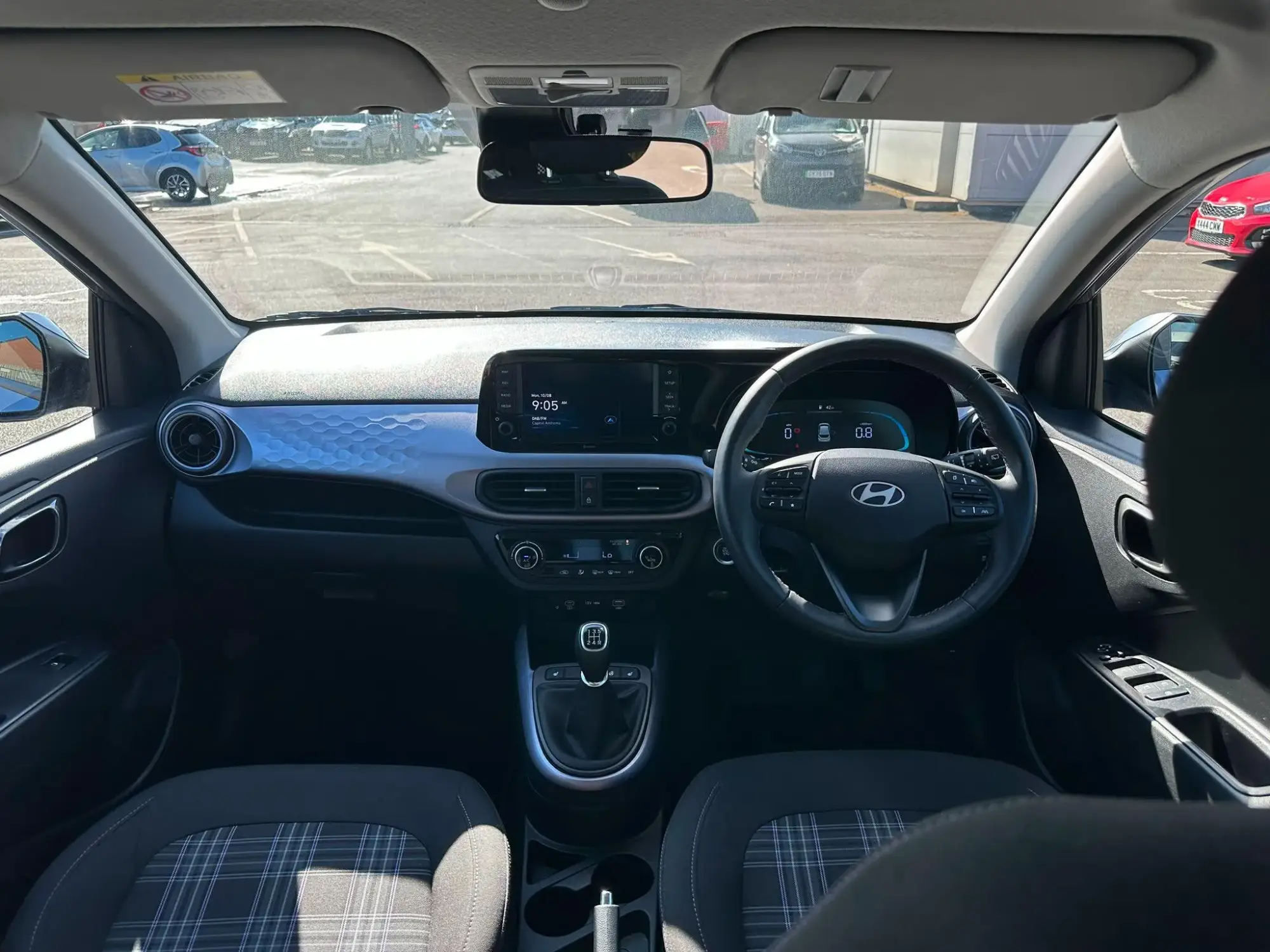 Hyundai i10 Image 5 Hyundai i10 Image 5