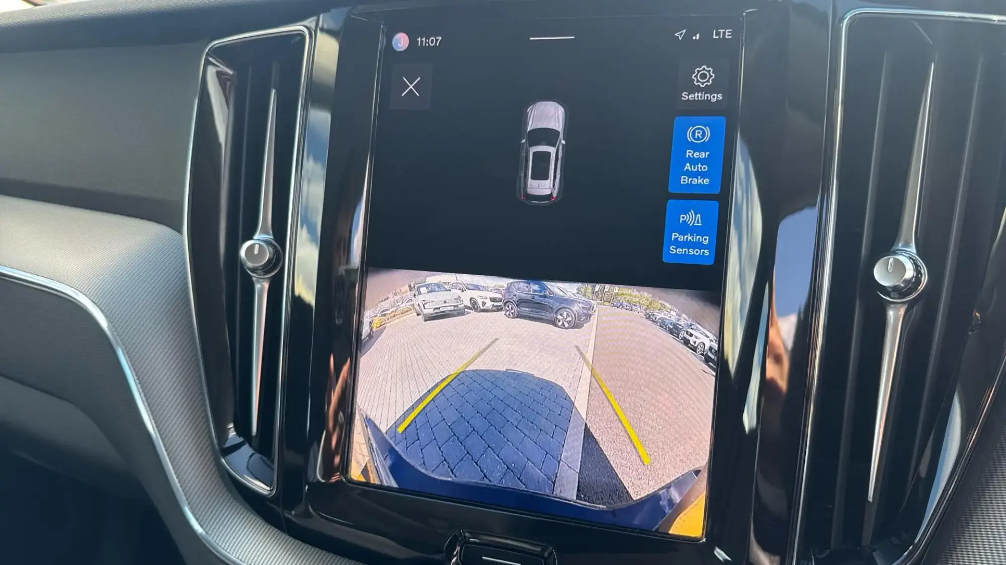 Volvo XC60 Image 18