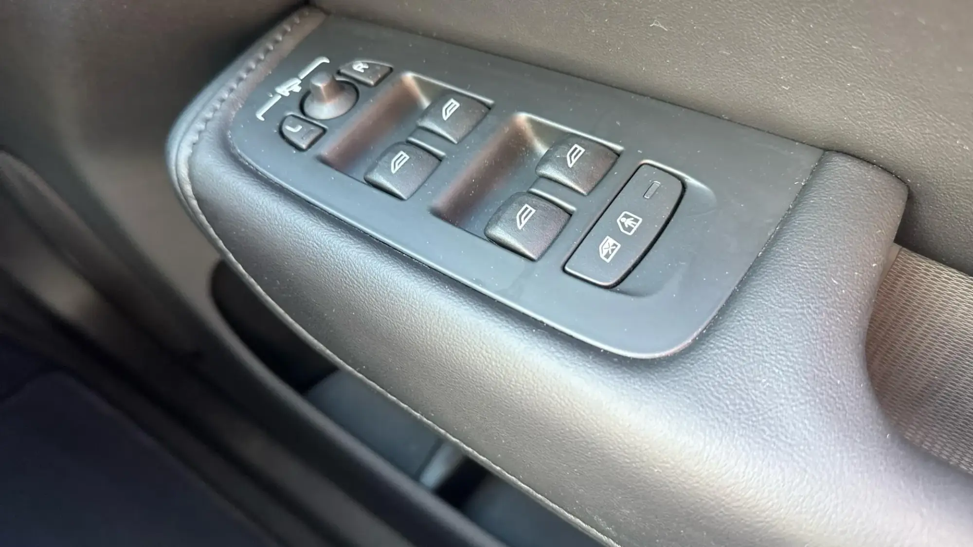 Volvo XC60 Image 23