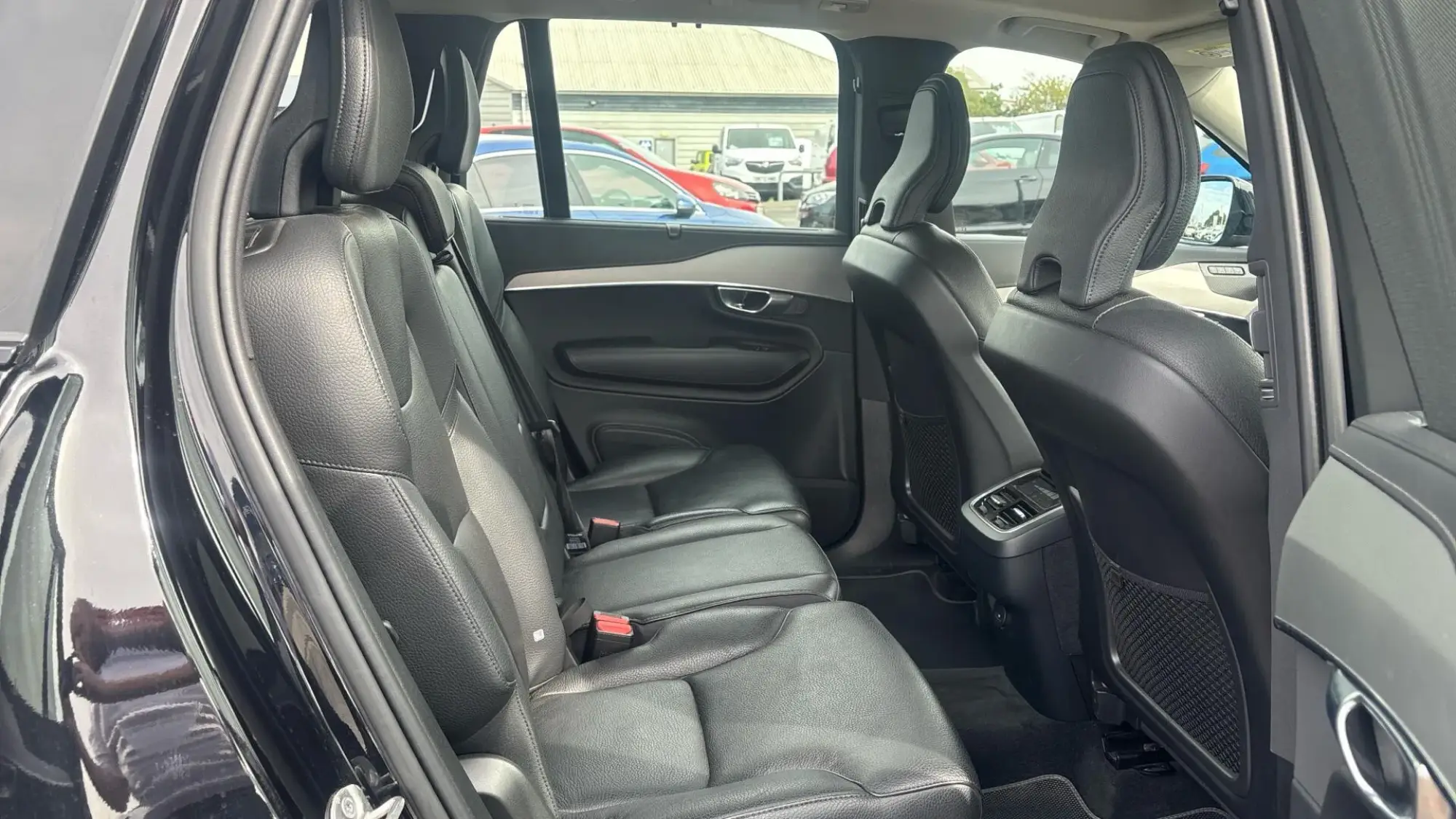 Volvo XC90 Image 6