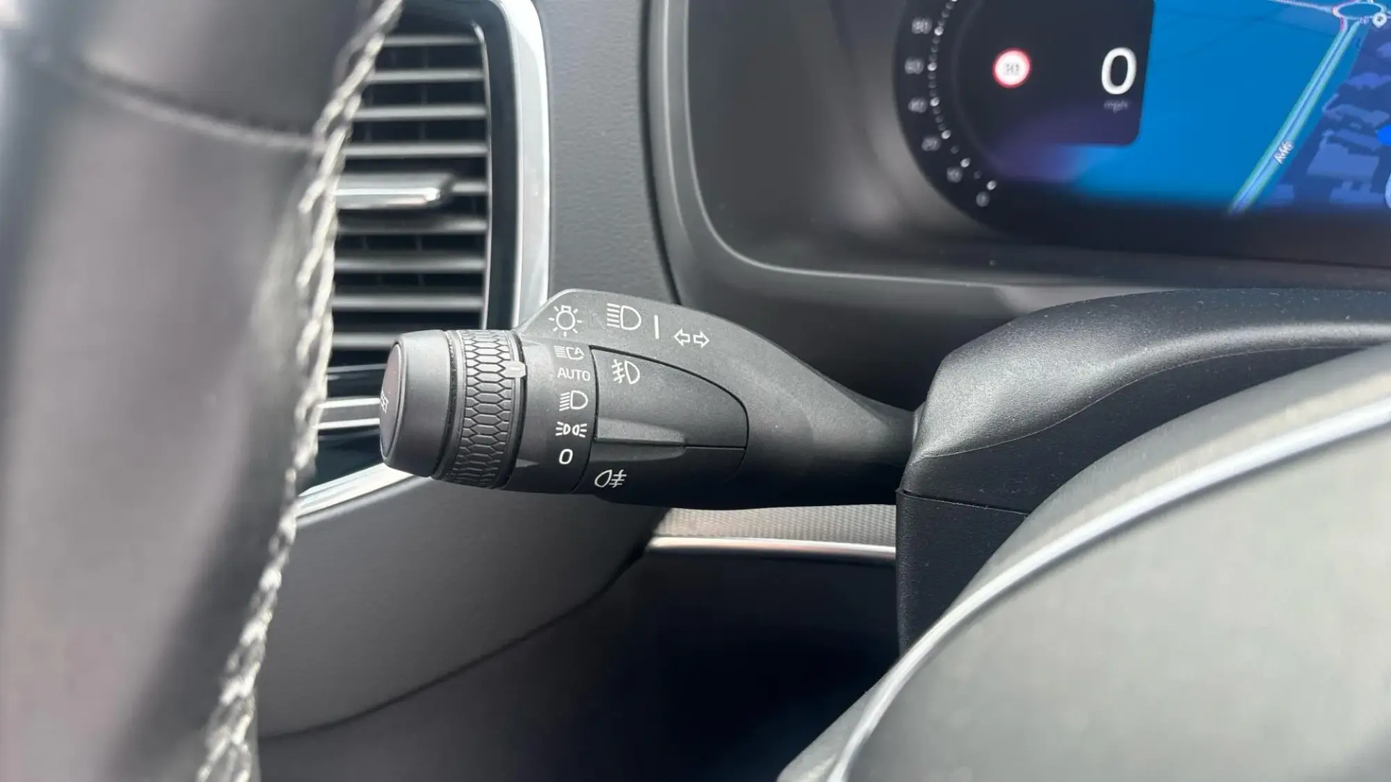 Volvo XC90 Image 18