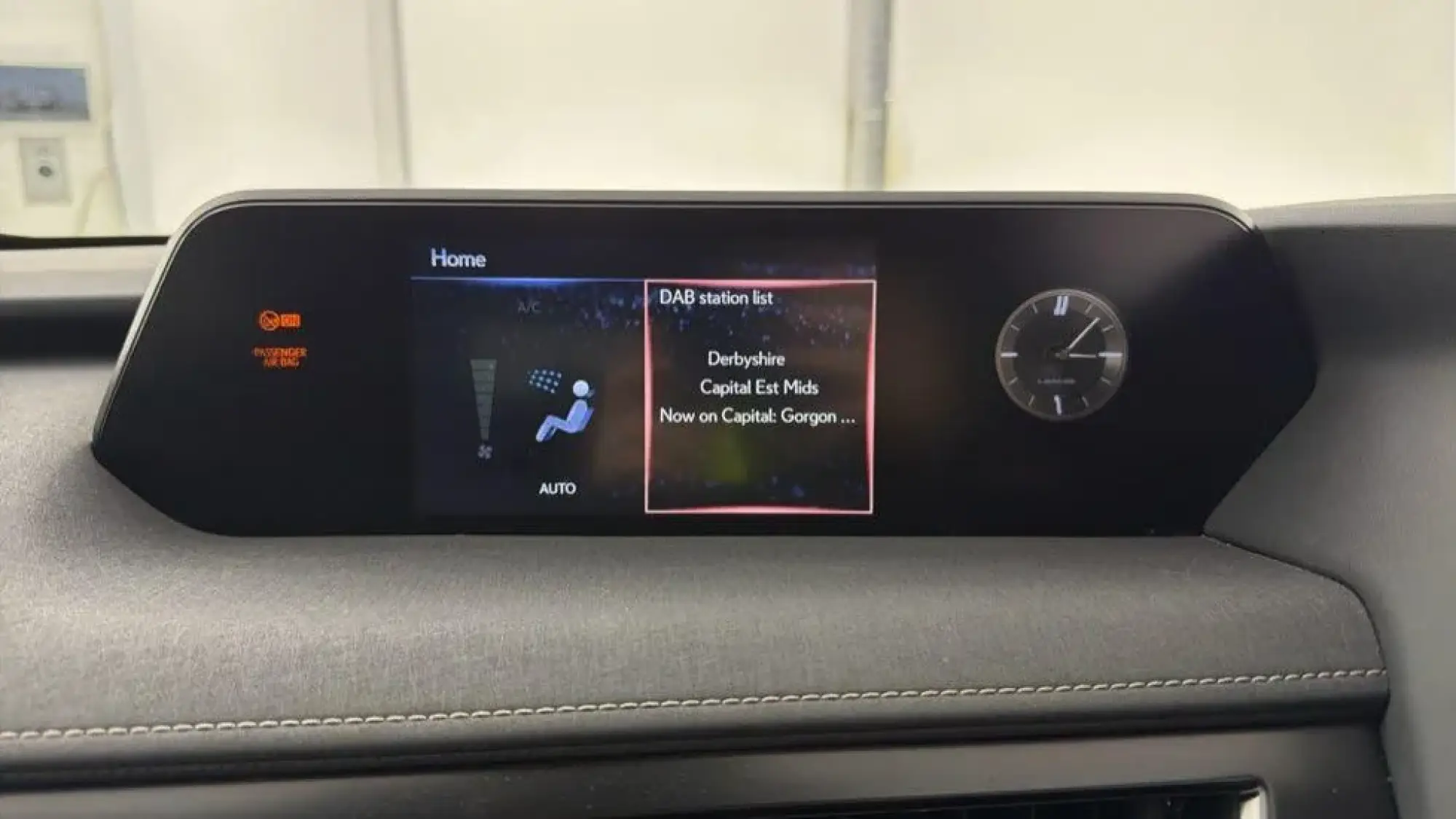 Lexus UX Image 14 Lexus UX Image 14