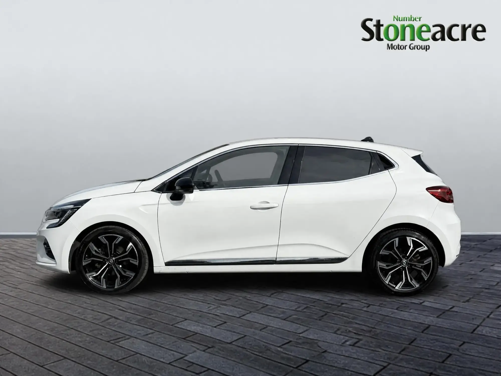 Renault Clio E-Tech Image 6 Renault Clio E-Tech Image 6