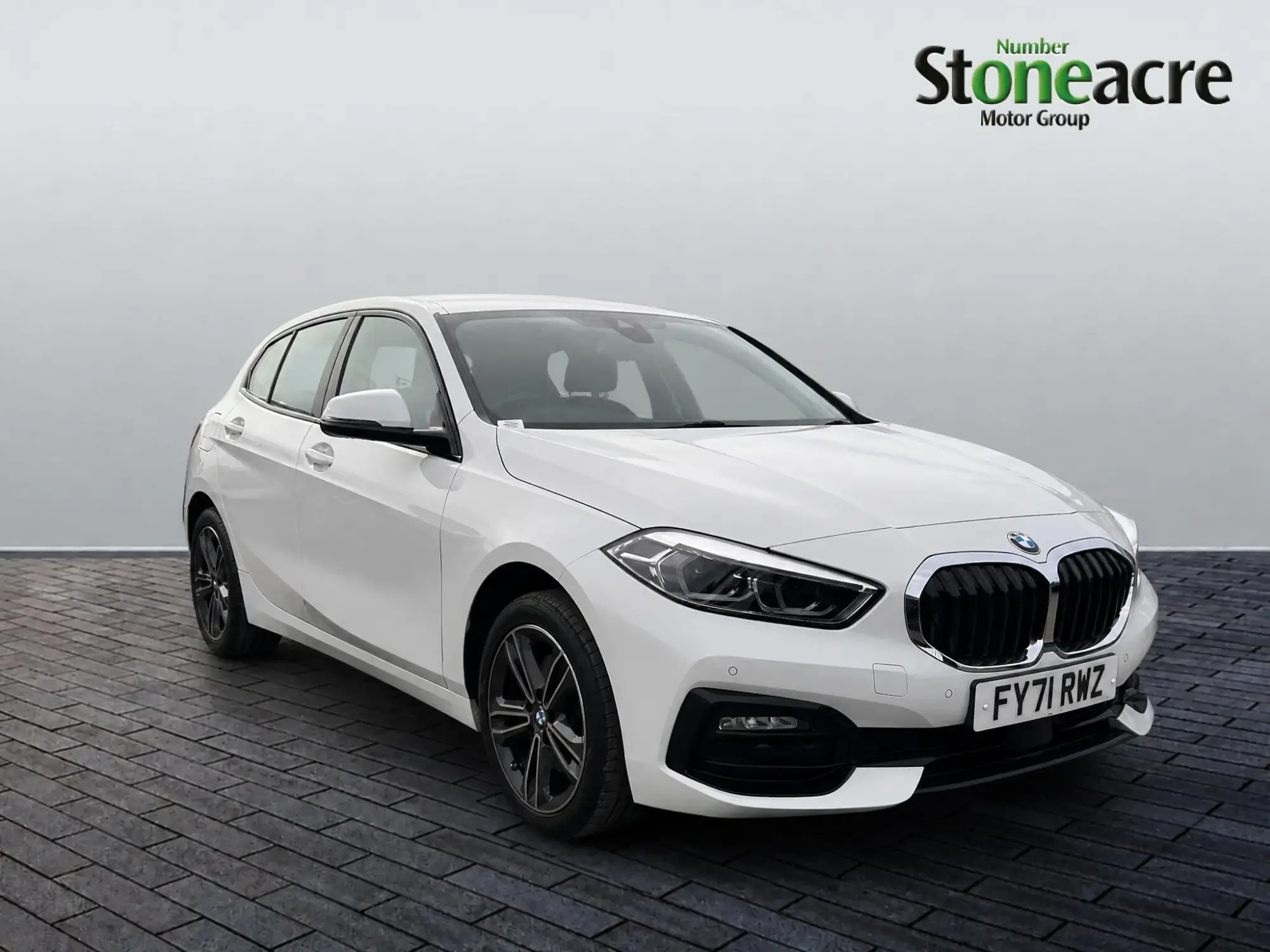 BMW 1 Series Image 1 BMW 1 Series Image 1