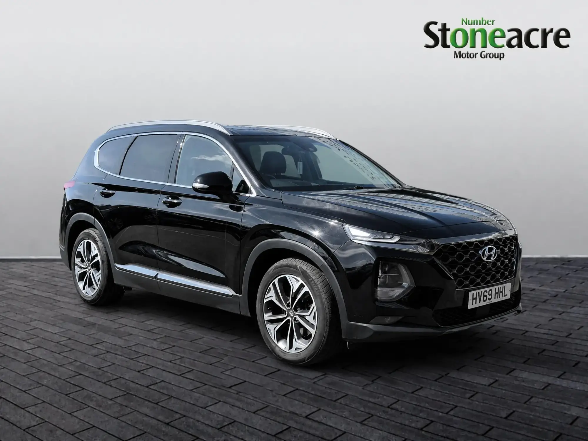Hyundai SANTA FE Image 1