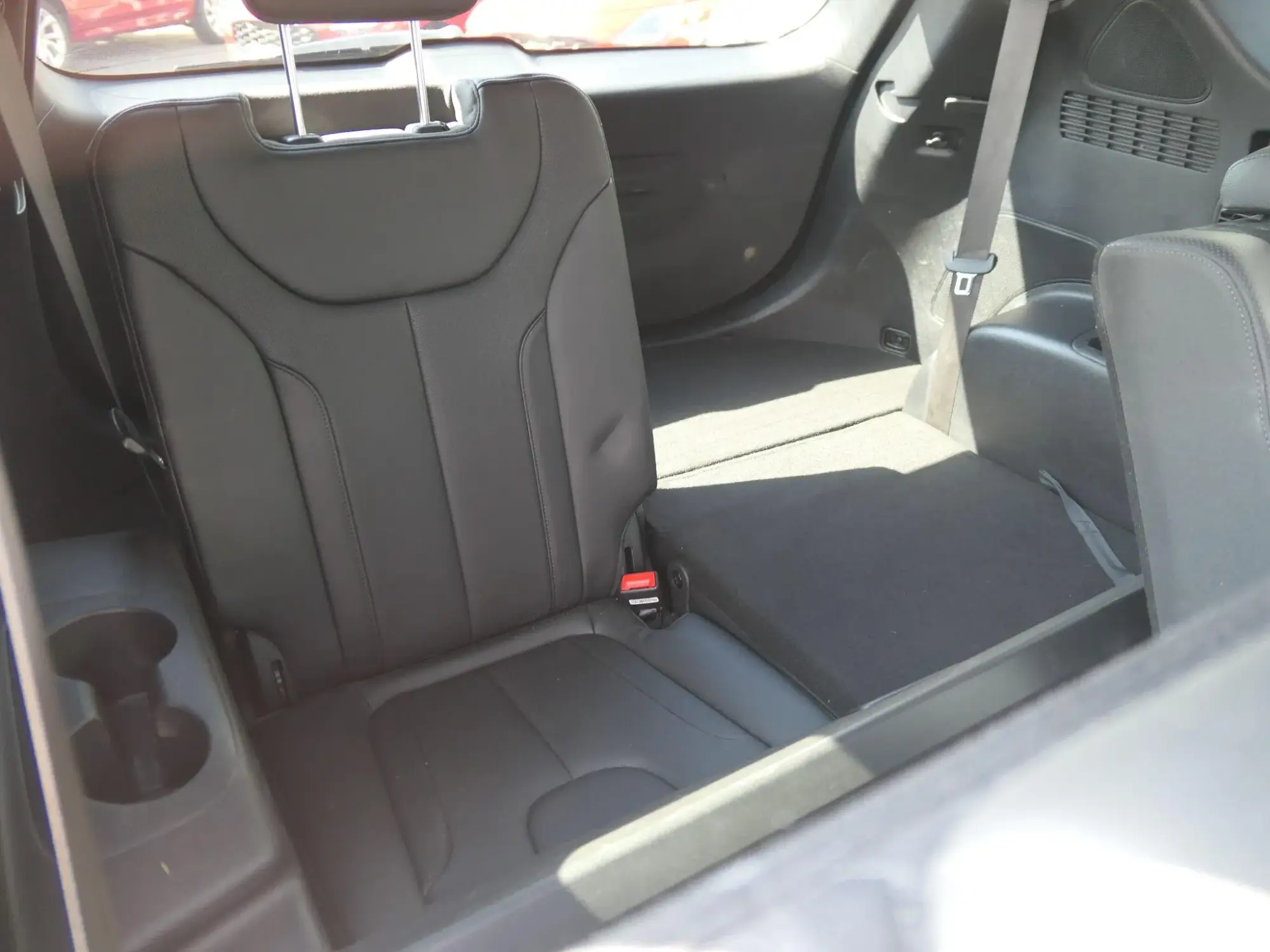 Hyundai SANTA FE Image 14