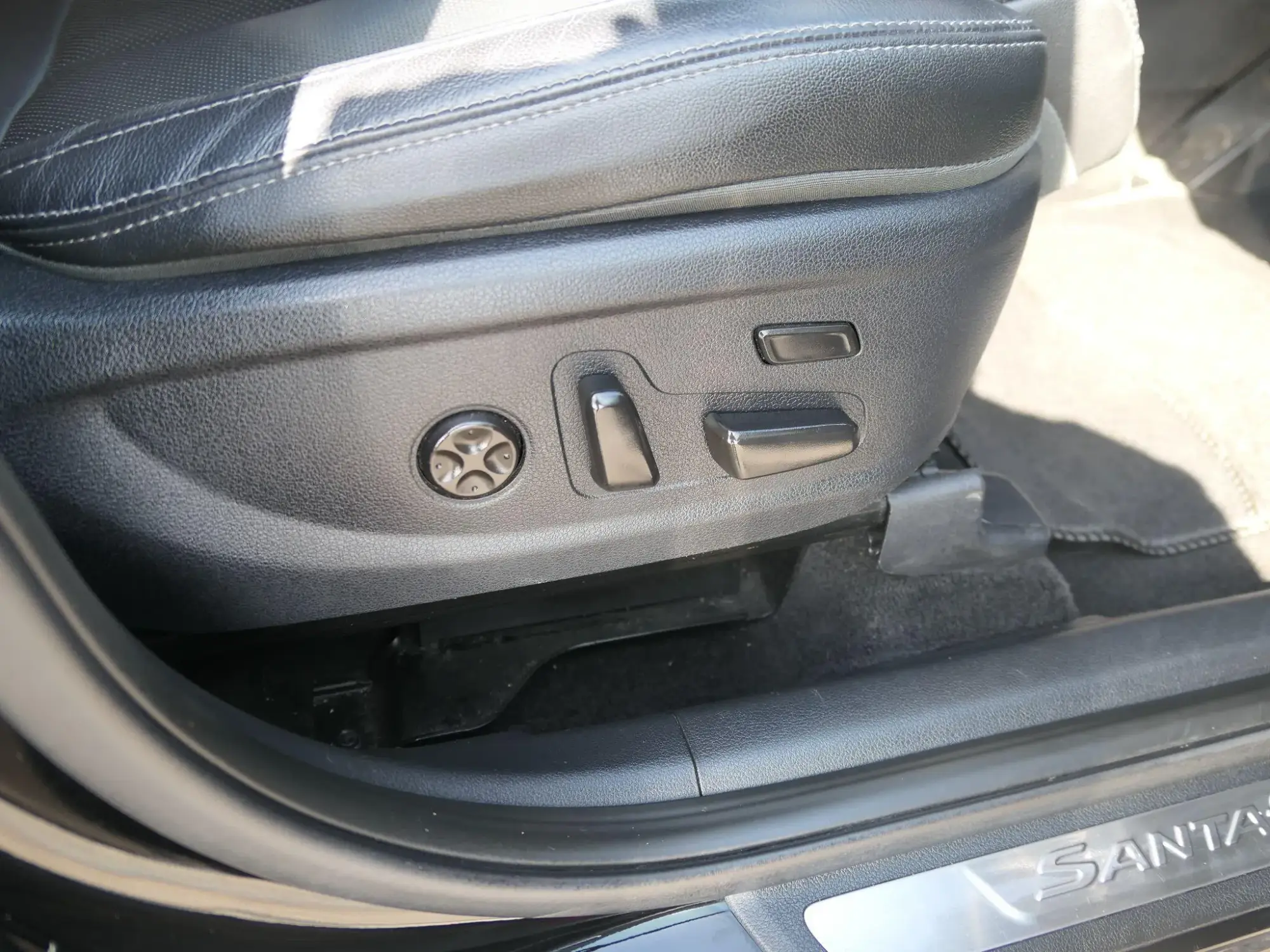 Hyundai SANTA FE Image 15