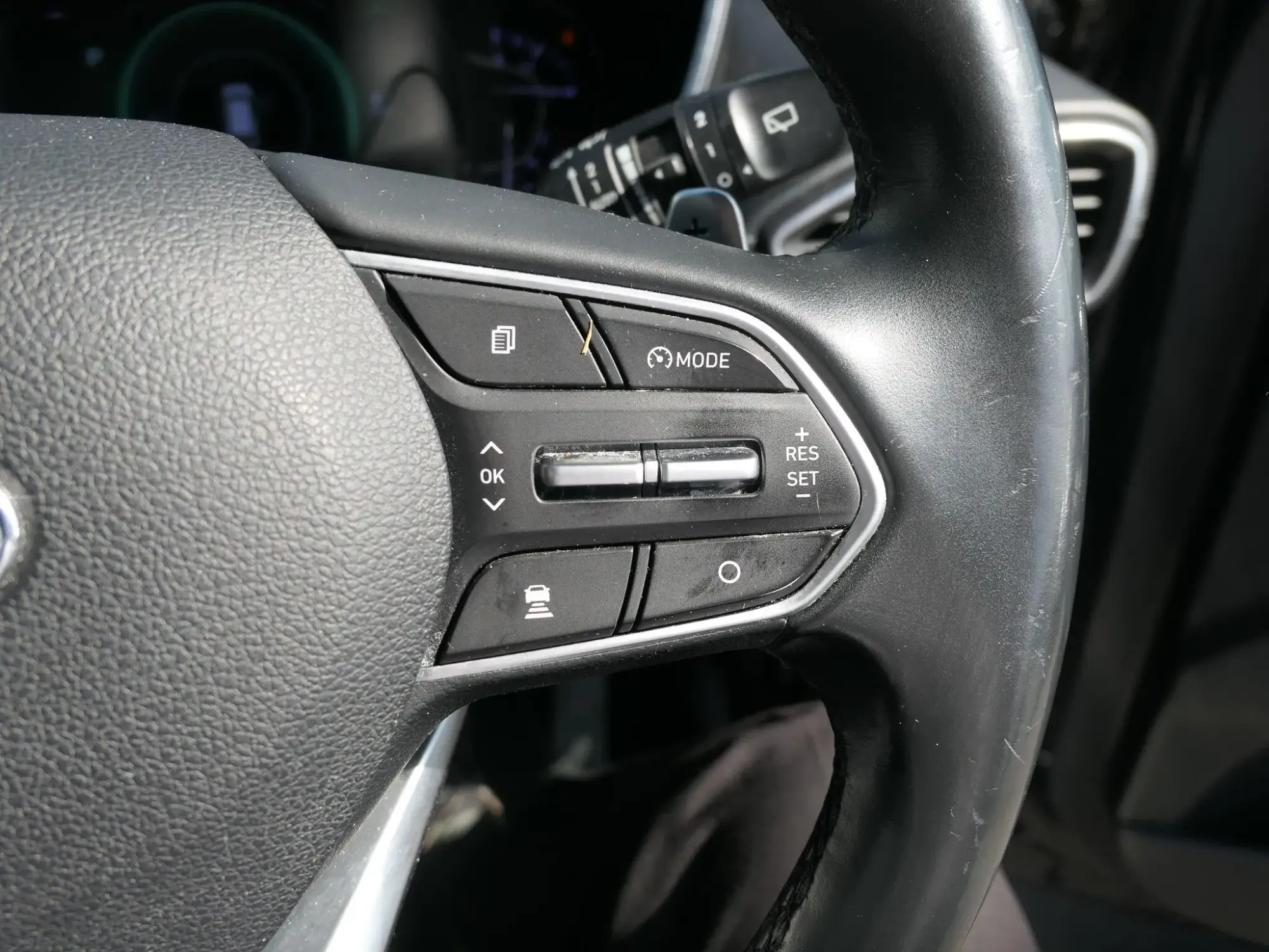 Hyundai SANTA FE Image 17