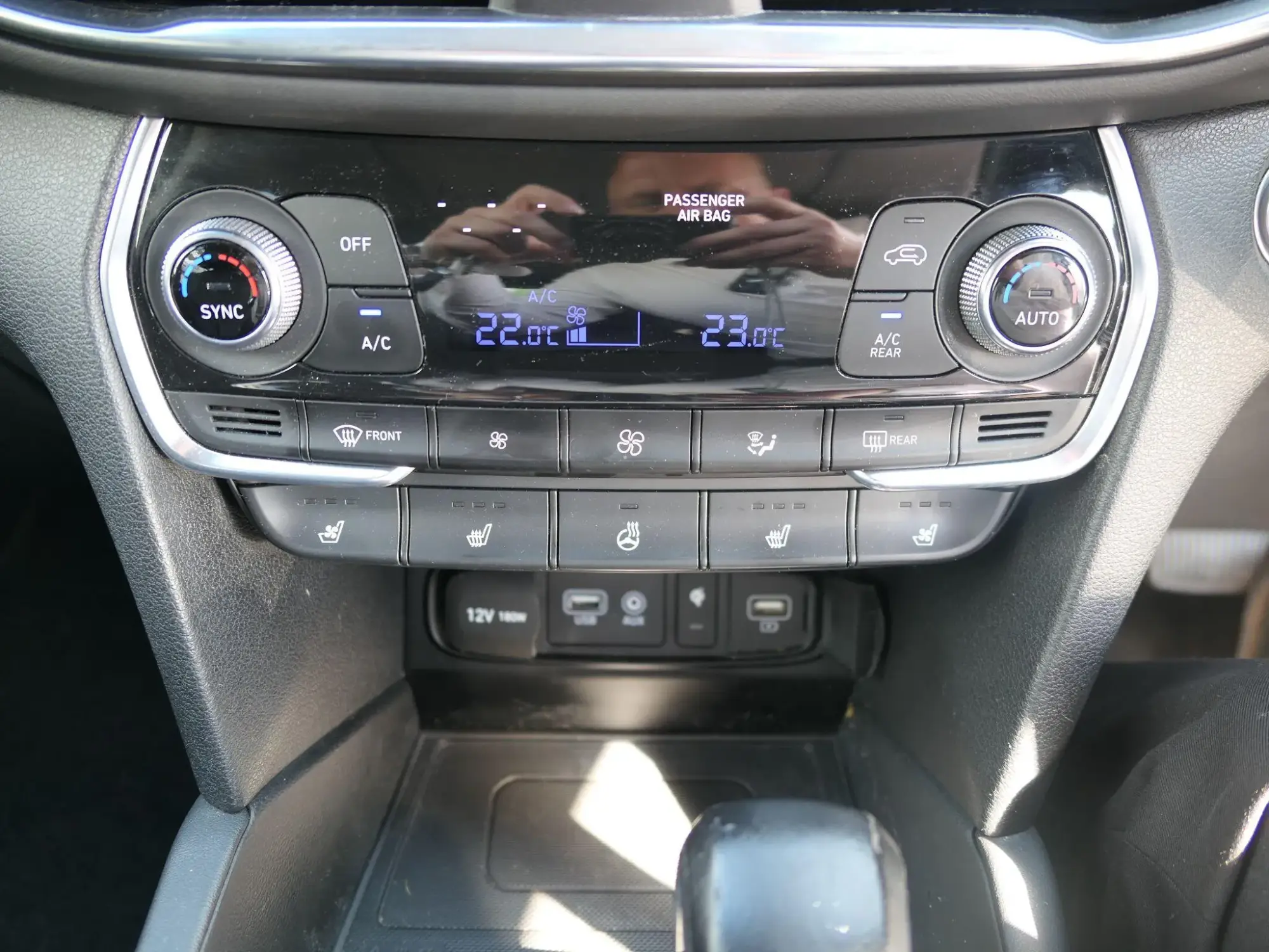 Hyundai SANTA FE Image 22