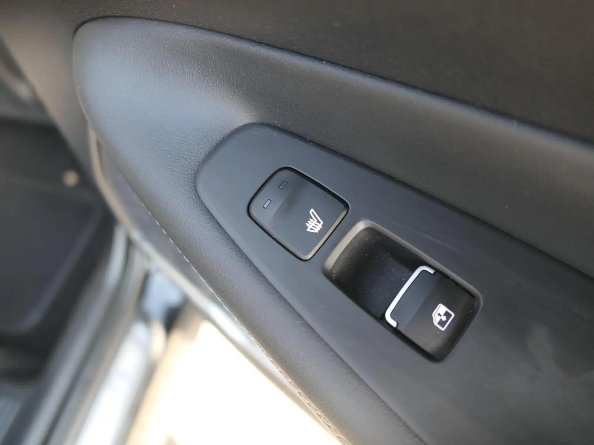 Hyundai SANTA FE Image 25