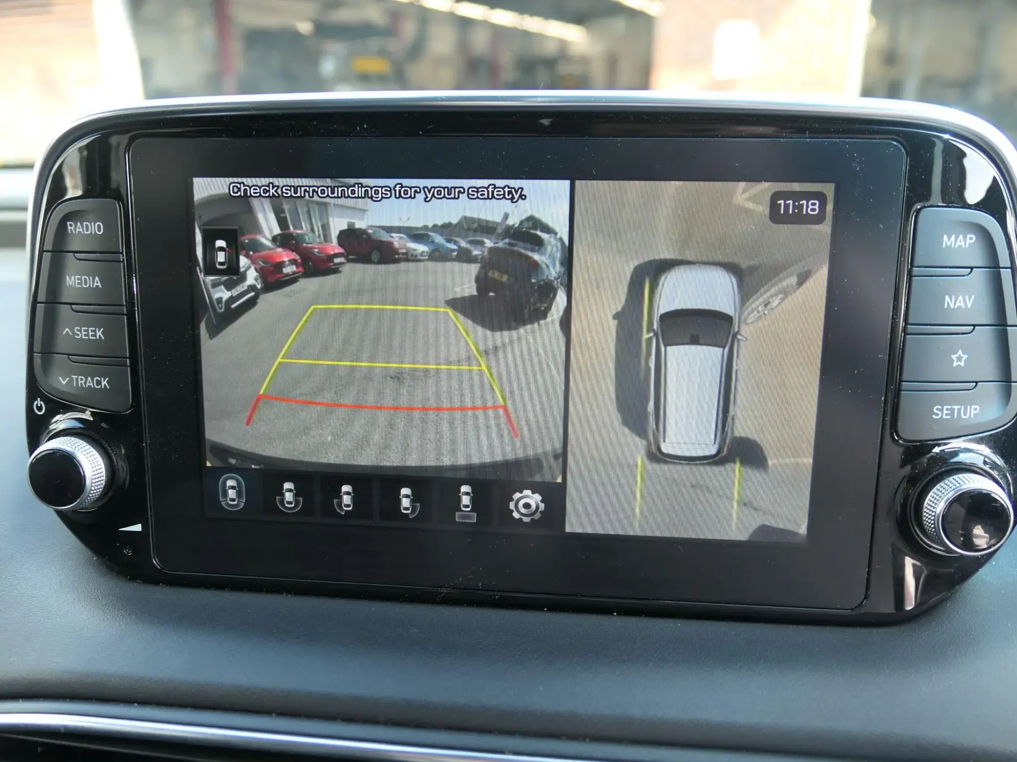 Hyundai SANTA FE Image 33