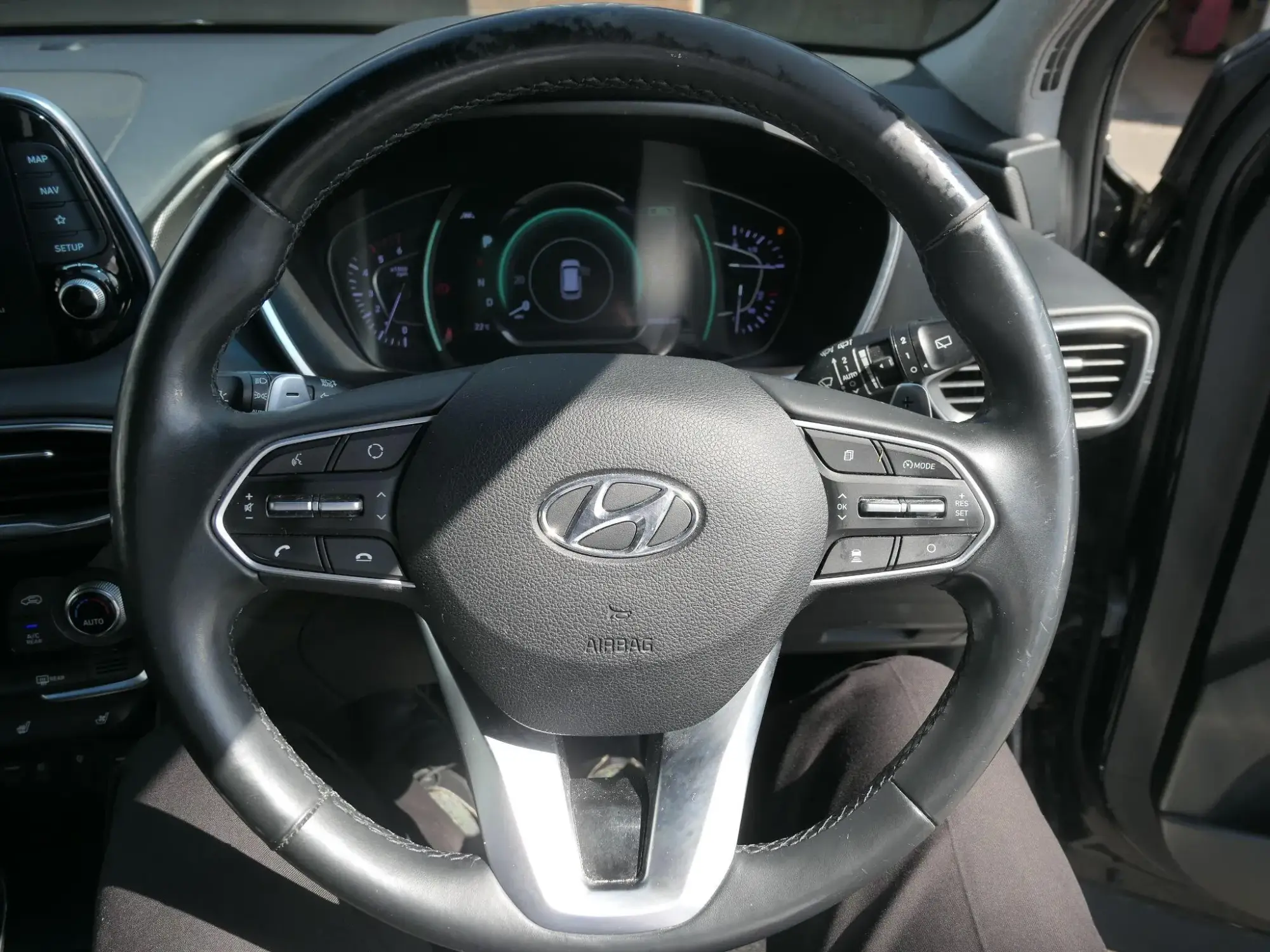 Hyundai SANTA FE Image 35
