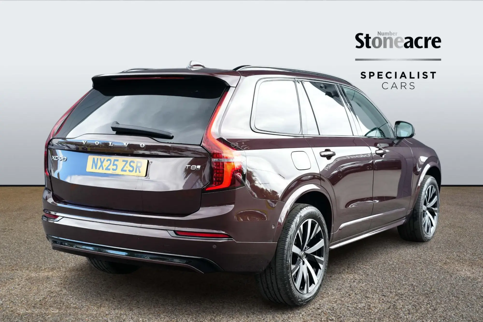 Volvo XC90 Plug-In Hybrid Image 7