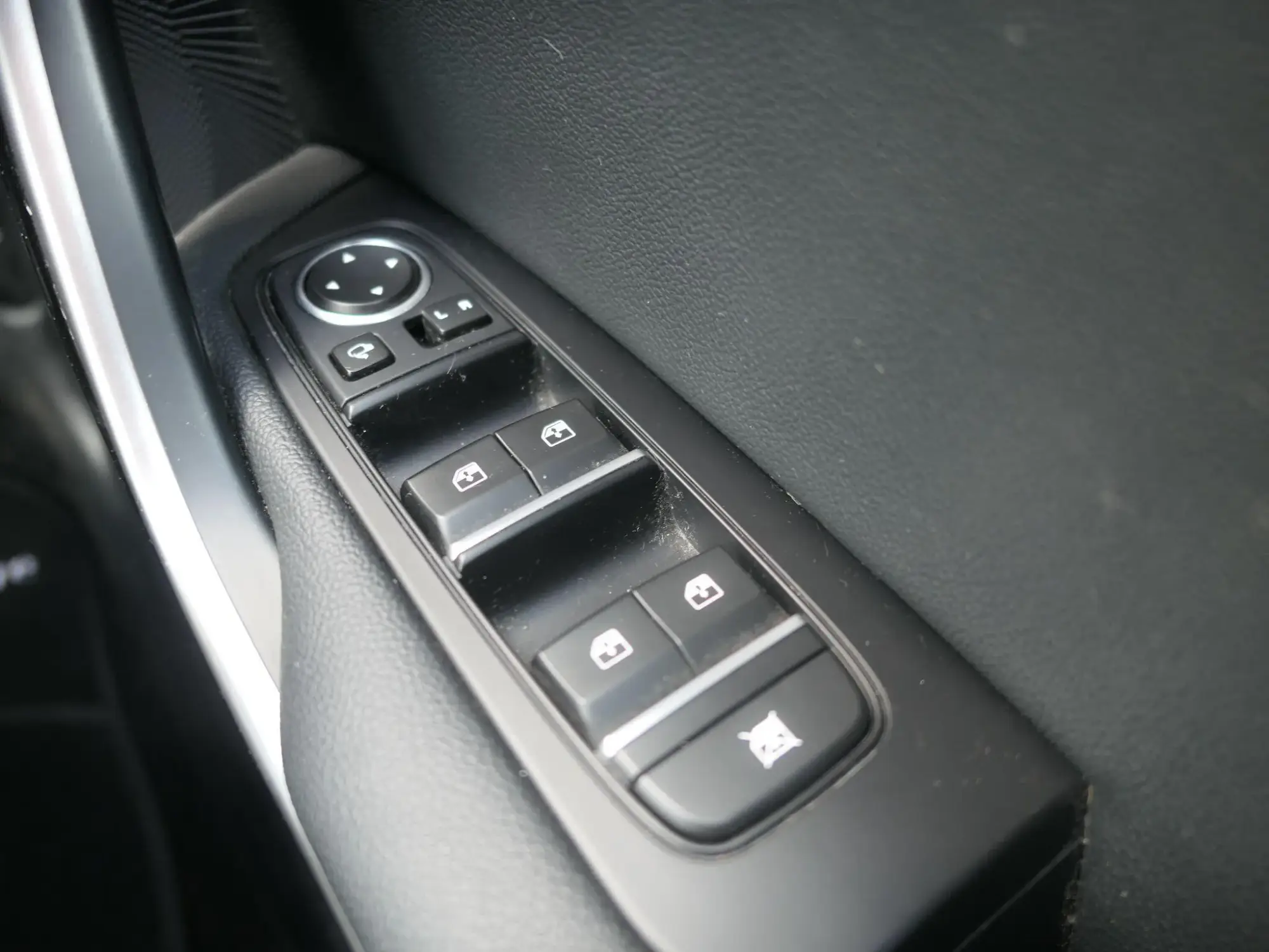 Kia XCeed Plug-In Hybrid Image 14