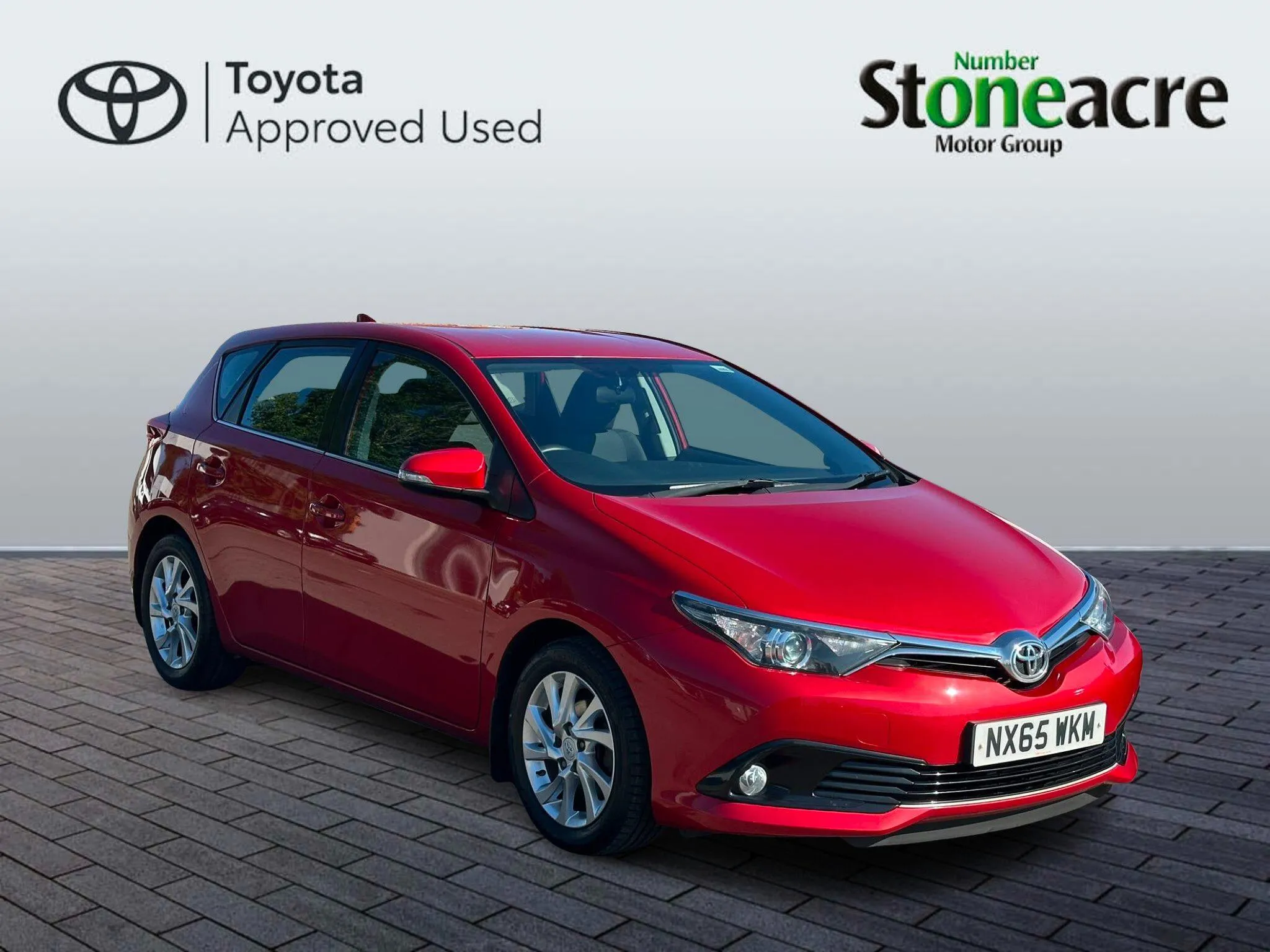 Toyota Auris listing photo