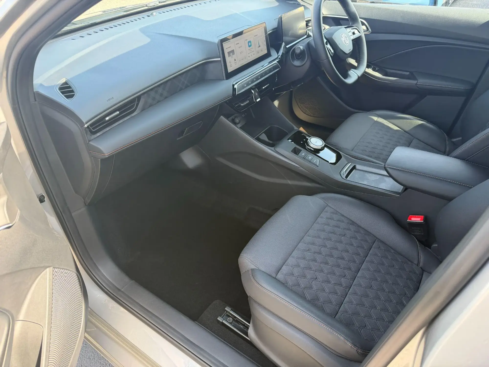 MG3 Hybrid+ Image 13